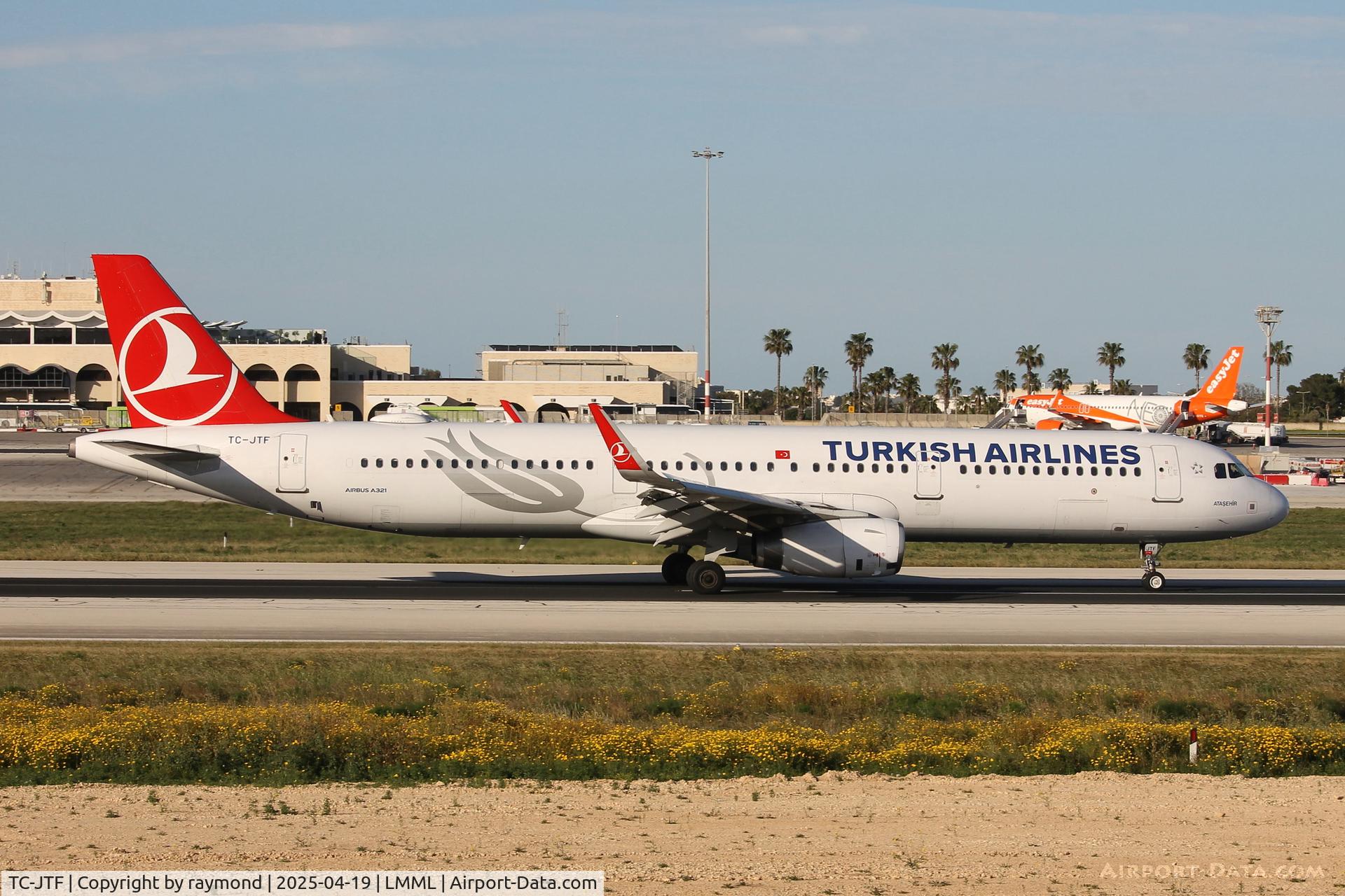 TC-JTF, 2016 Airbus A321-231 C/N 6987, Airbus A321 TC-JTF of Turkish Airlines just landed in Malta RW13.