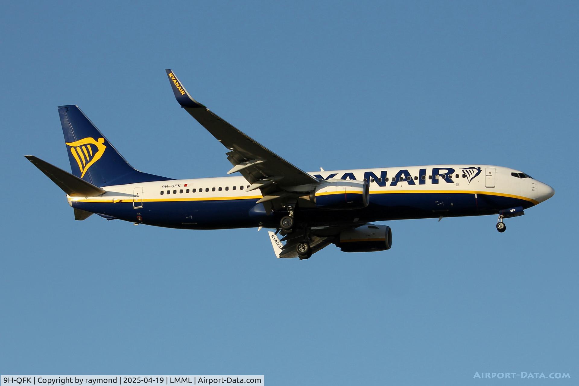 9H-QFK, 2017 Boeing 737-8AS C/N 44779, Boeing 737-800 reg 9H-QFK of Malta Air on final approach to RW13 in Malta.