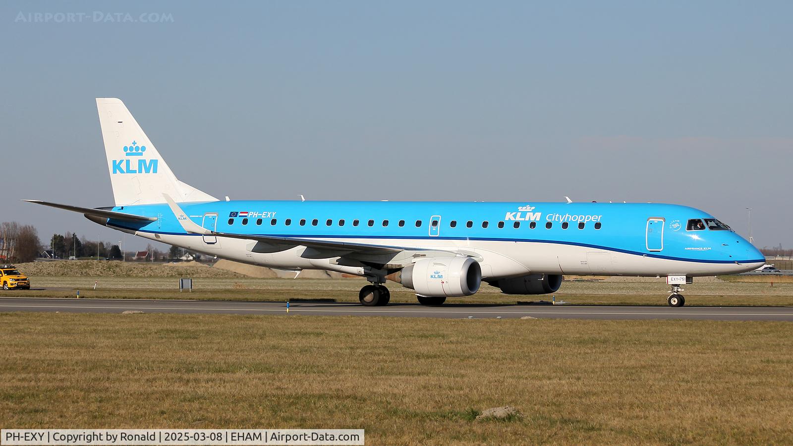 PH-EXY, 2018 Embraer 190STD (ERJ-190-100STD) C/N 19000751, at eham