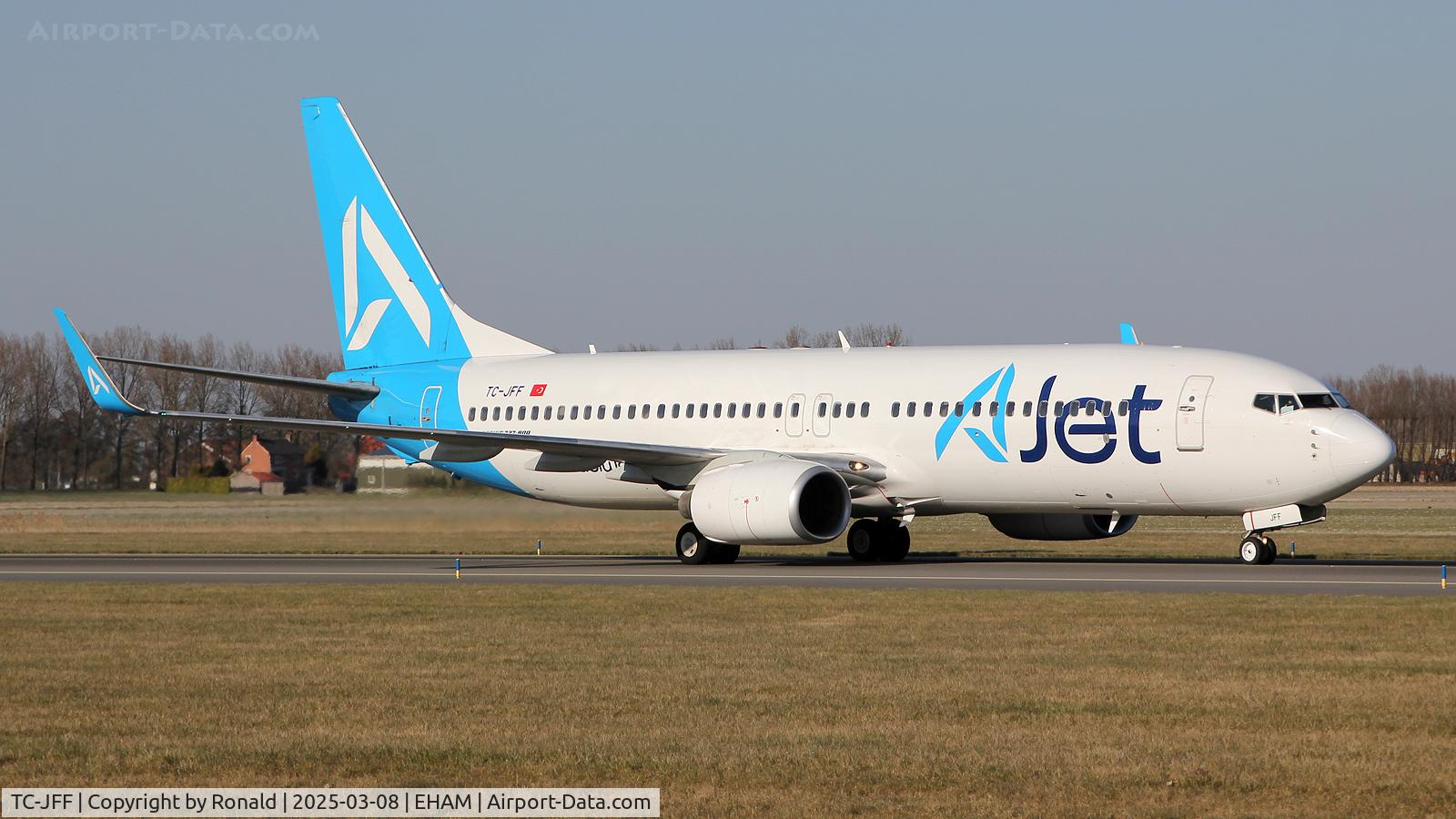 TC-JFF, 1998 Boeing 737-8F2 C/N 29768, at eham