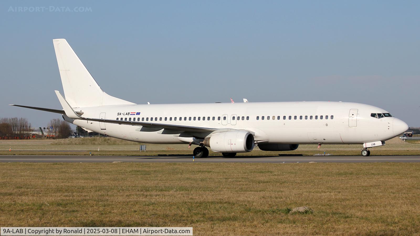 9A-LAB, 2001 Boeing 737-8K5 C/N 30882, at eham