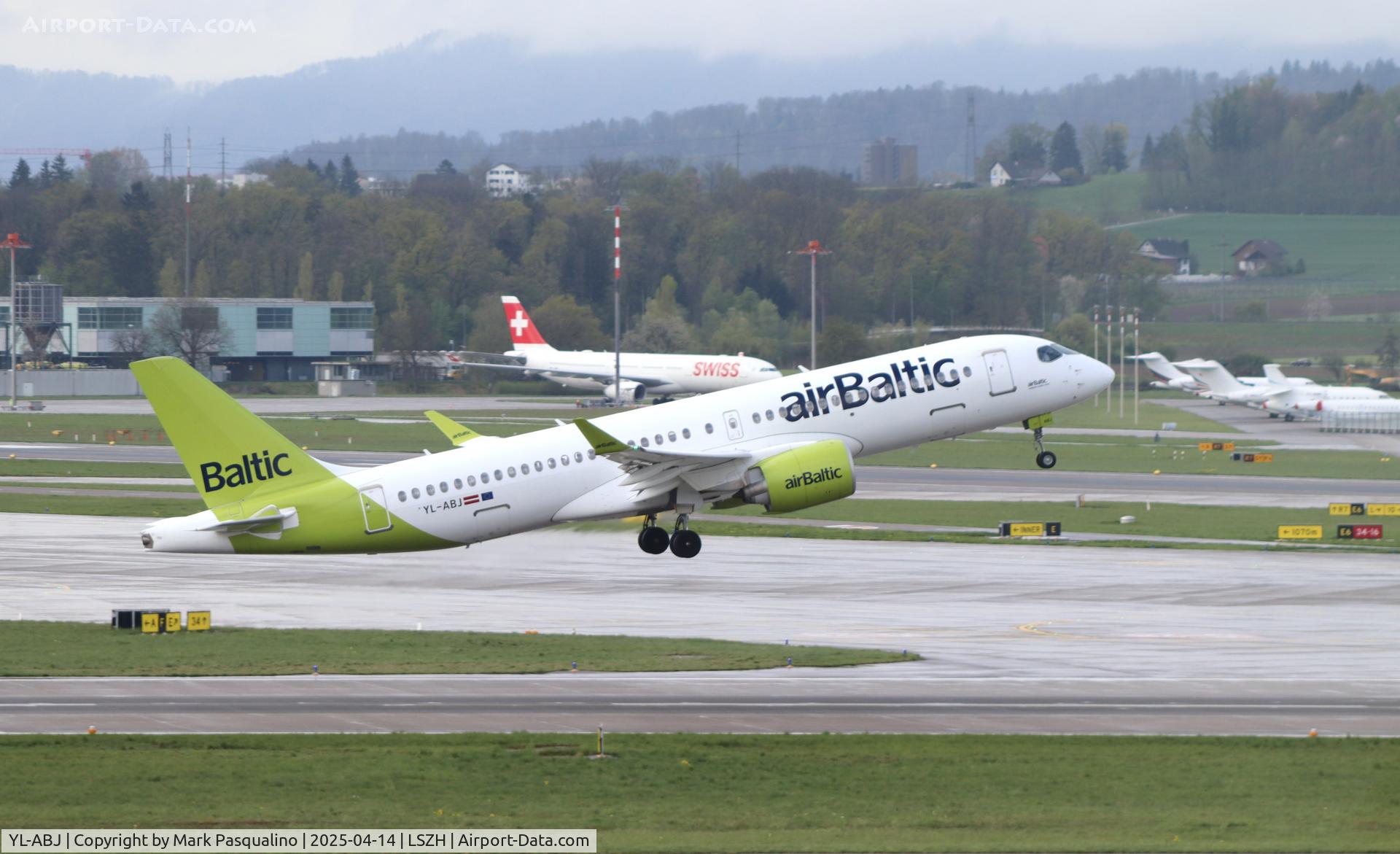 YL-ABJ, 2022 Airbus A220-300 C/N 55165, Airbus A220-371