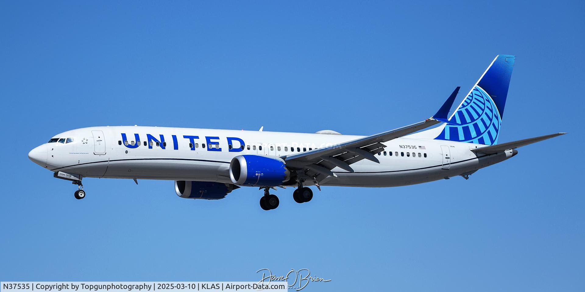 N37535, 2022 Boeing 737-9 MAX C/N 66605, Landing at Harry Reid International