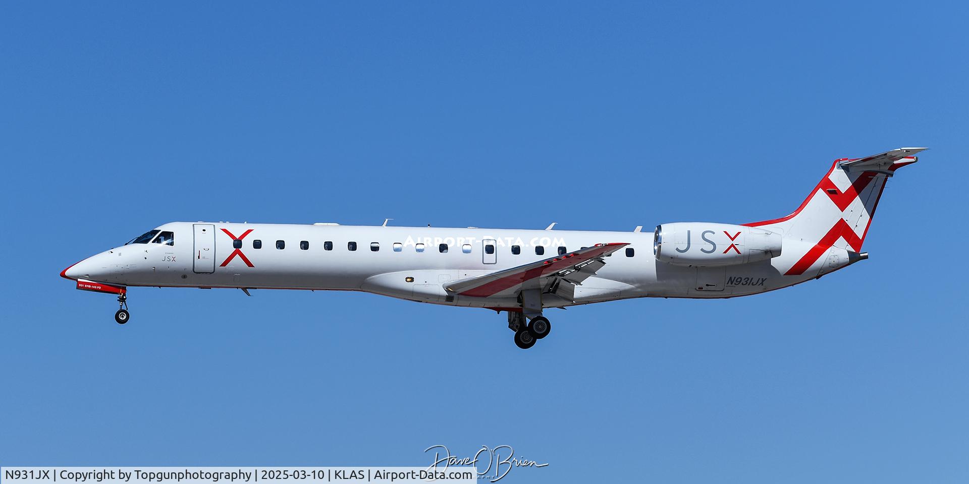 N931JX, 2002 Embraer ERJ-145LR (EMB-145LR) C/N 145612, Landing at Harry Reid International in Vegas