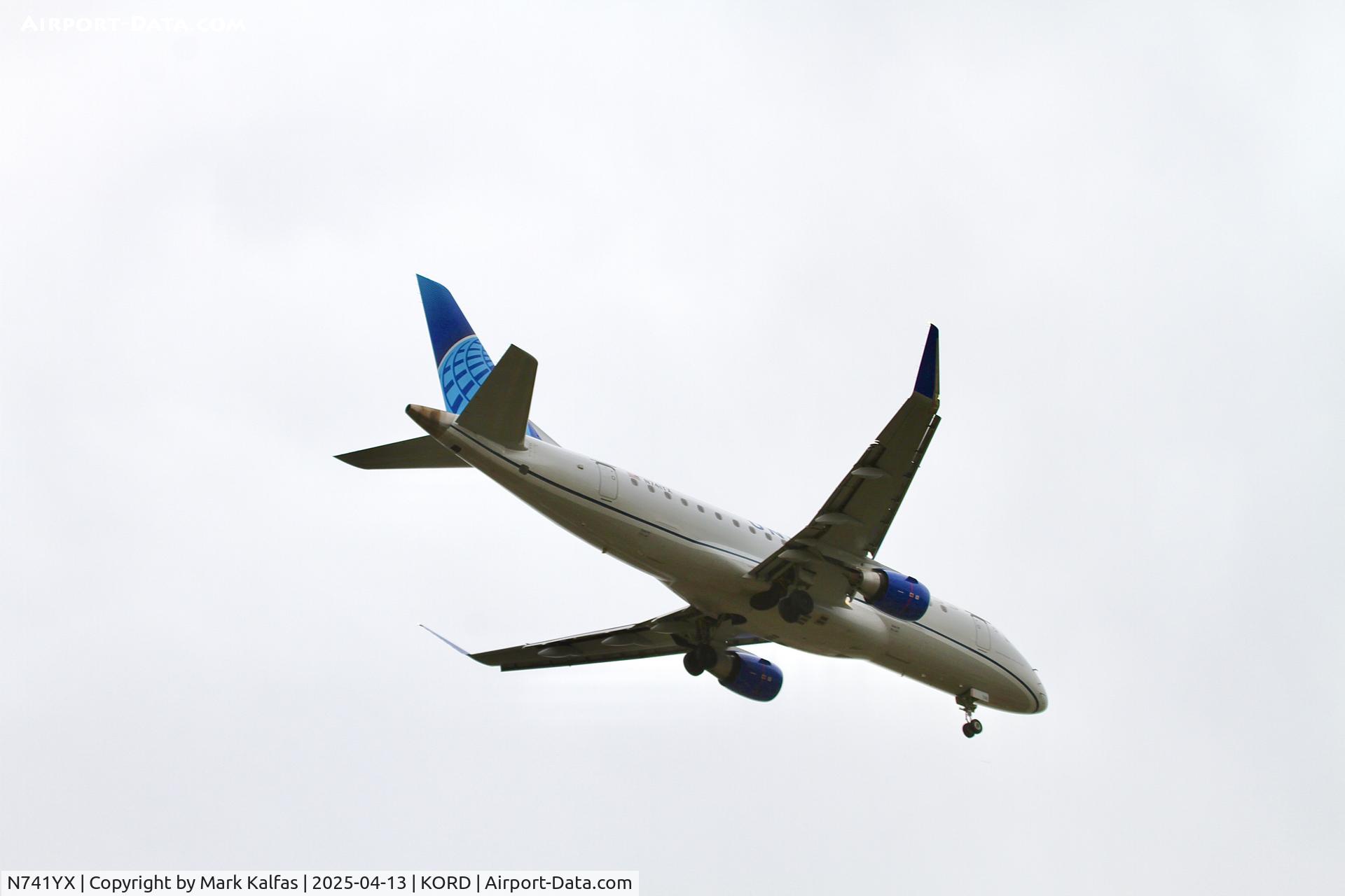 N741YX, 2017 Embraer 175LR (ERJ-170-200LR) C/N 17000653, E75L Republic Airways / United Express Embraer 175LR (ERJ) N741YX 10R approach KORD