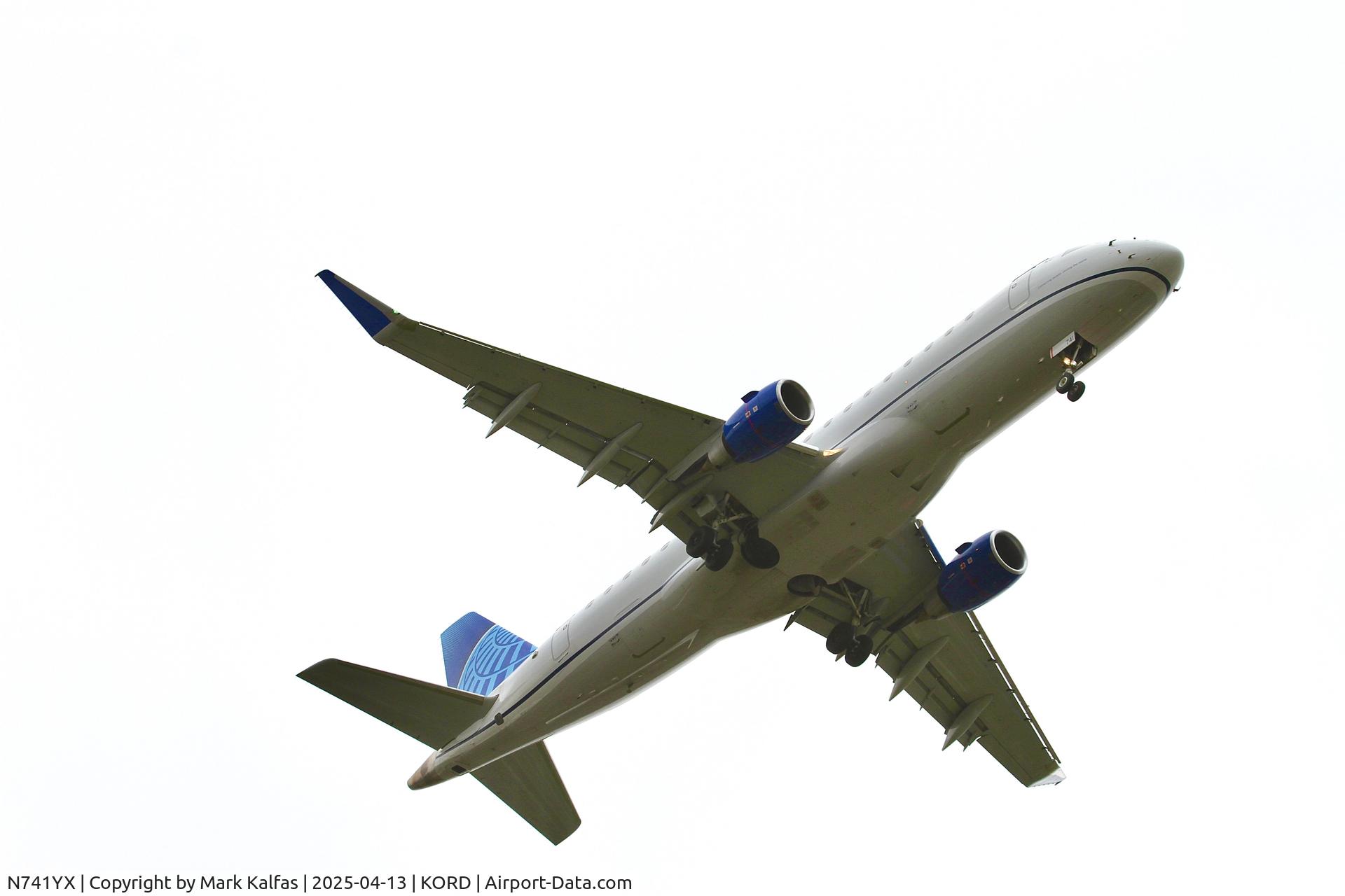N741YX, 2017 Embraer 175LR (ERJ-170-200LR) C/N 17000653, E75L Republic Airways / United Express Embraer 175LR (ERJ) N741YX 10R approach KORD