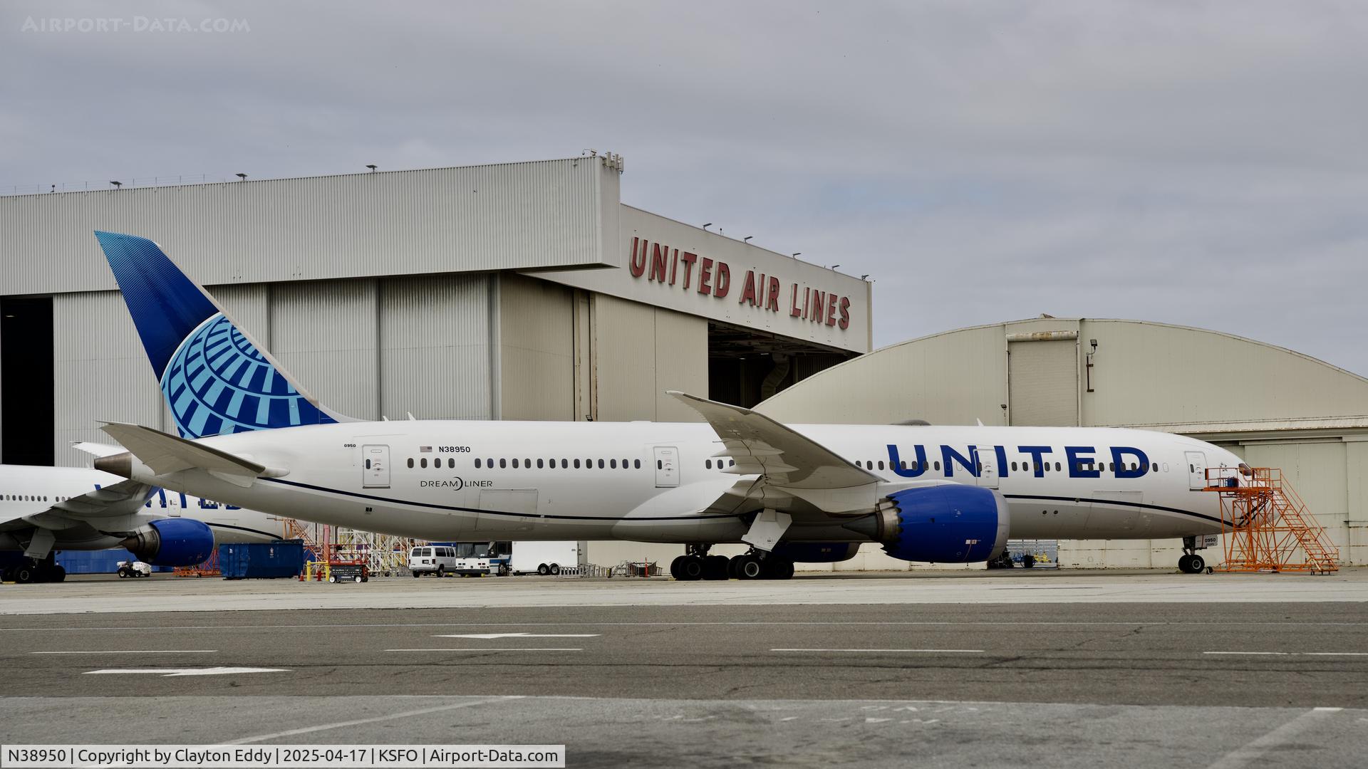 N38950, 2014 Boeing 787-9 Dreamliner Dreamliner C/N 36401, SFO 2025