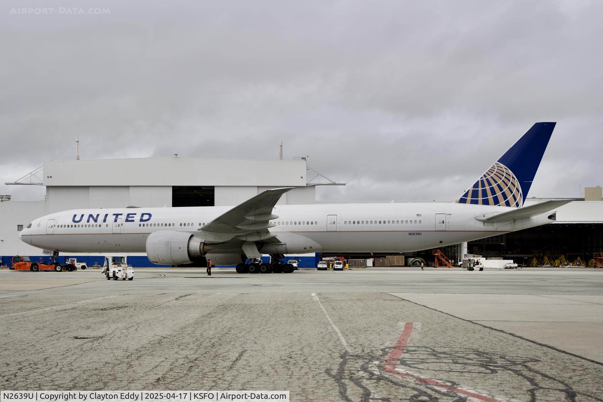 N2639U, 2017 Boeing 777-300/ER C/N 62650, SFO 2025