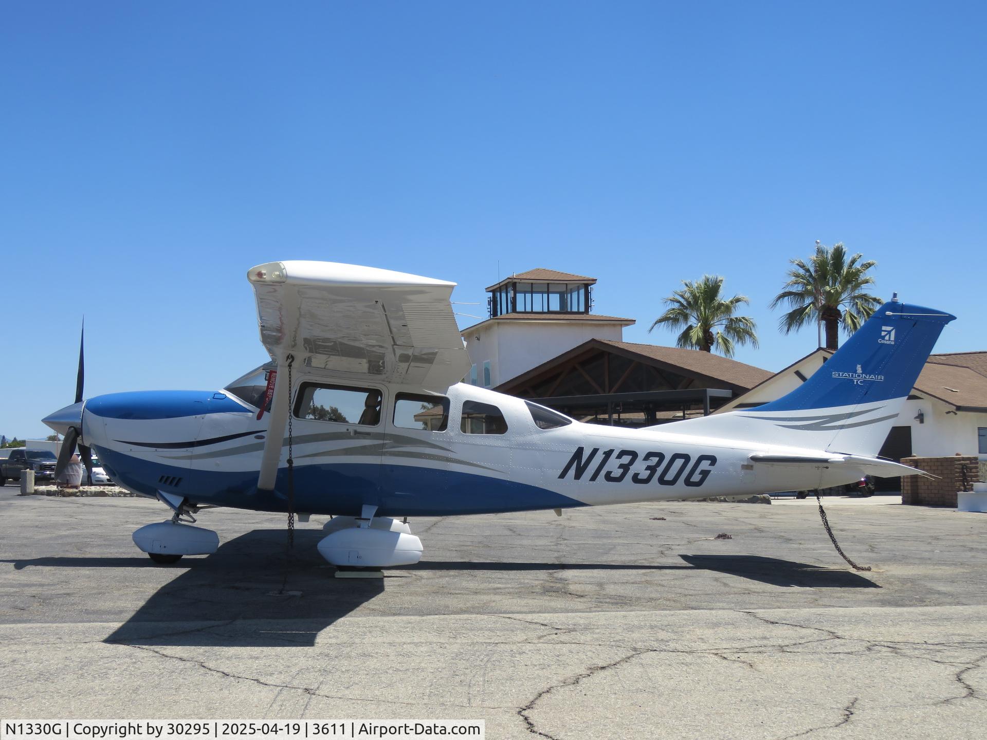 N1330G, 2006 Cessna T206H Turbo Stationair C/N T20608696, Parked