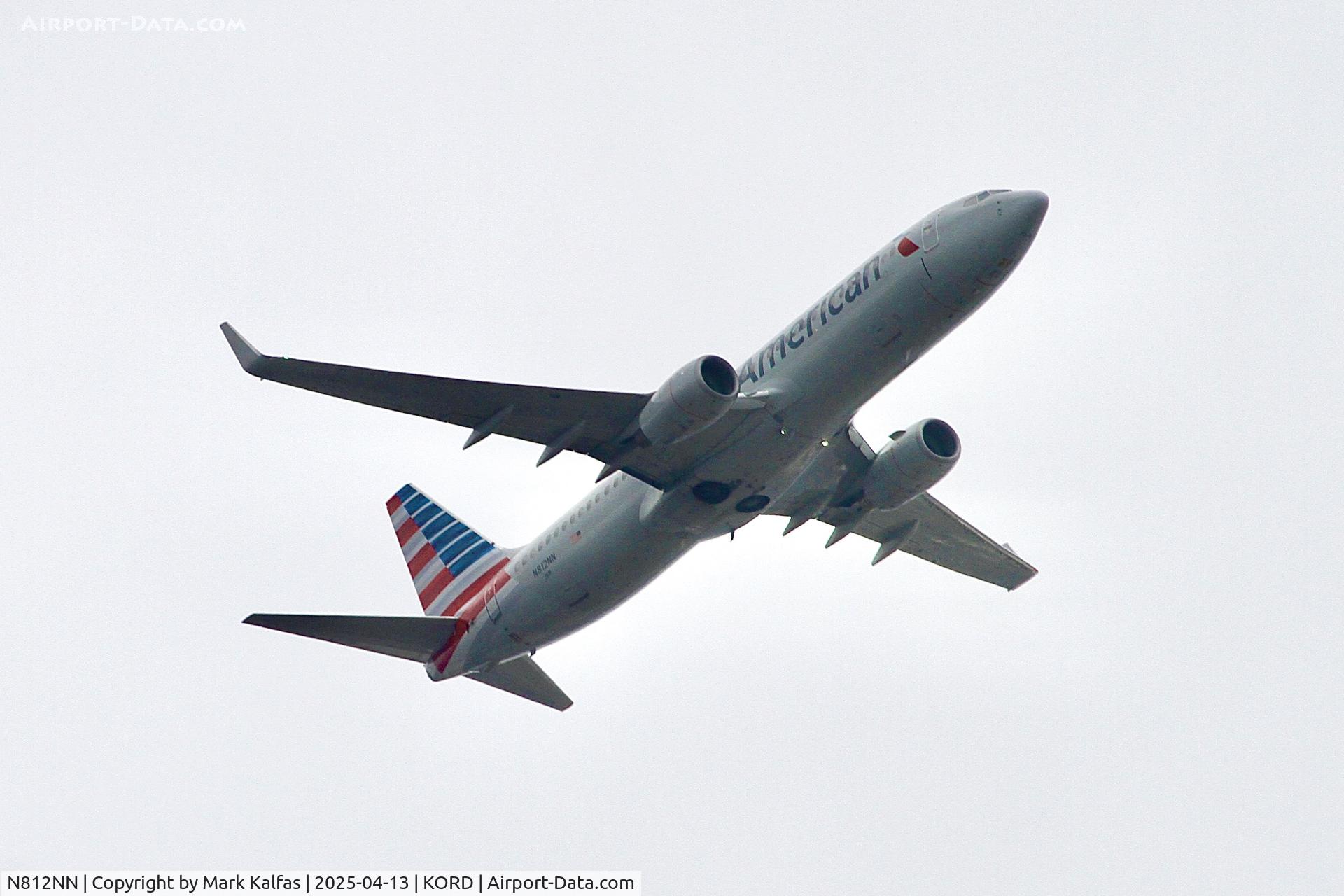 N812NN, 2009 Boeing 737-823 C/N 33520, B738 American Airlines Boeing 737-823 N812NN on a missed approach 10R KORD