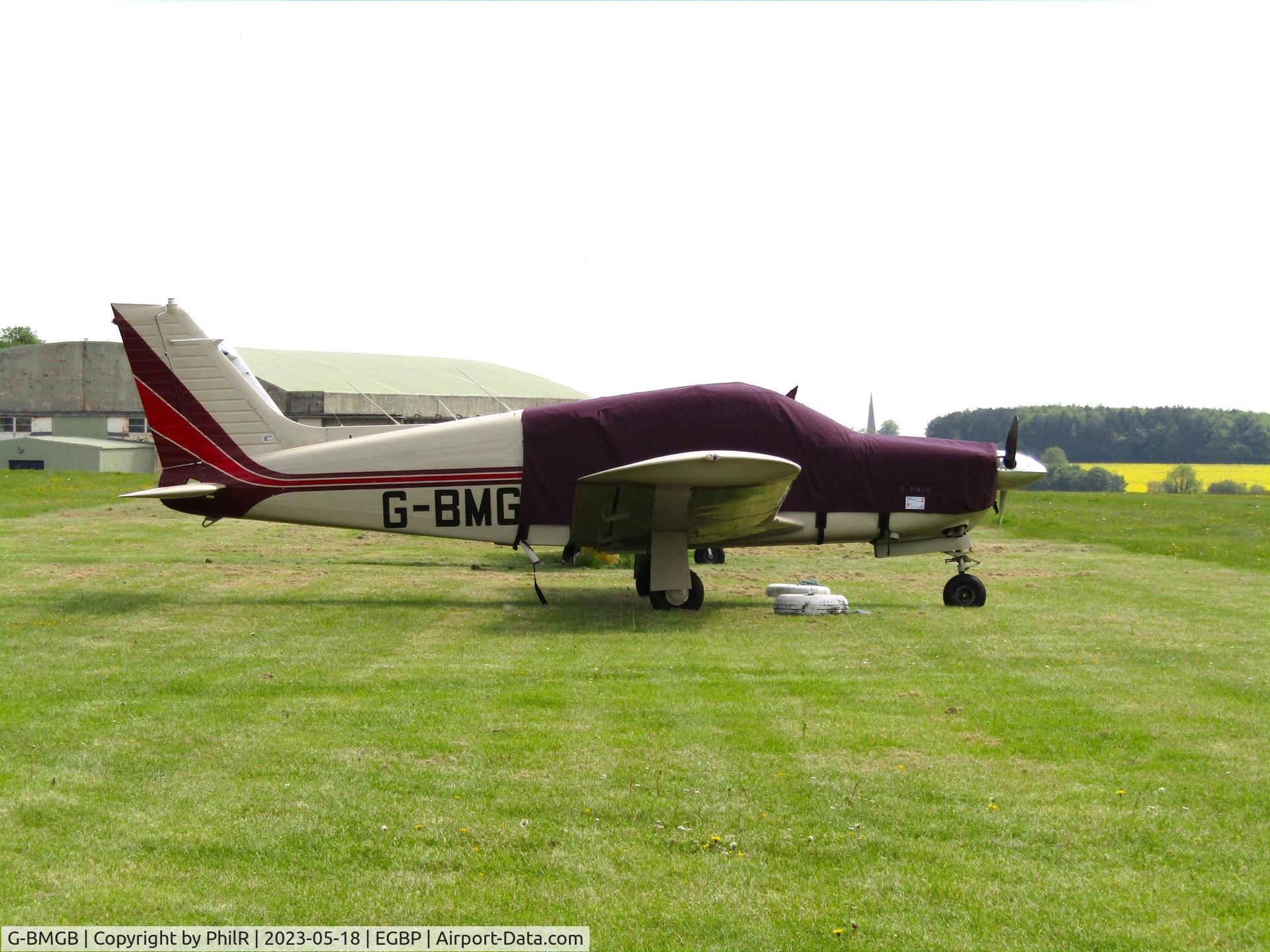 G-BMGB, 1973 Piper PA-28R-200 Cherokee Arrow C/N 28R-7335099, G-BMGB 1973 Piper PA-28 Cherokee Arrow ll Kemble