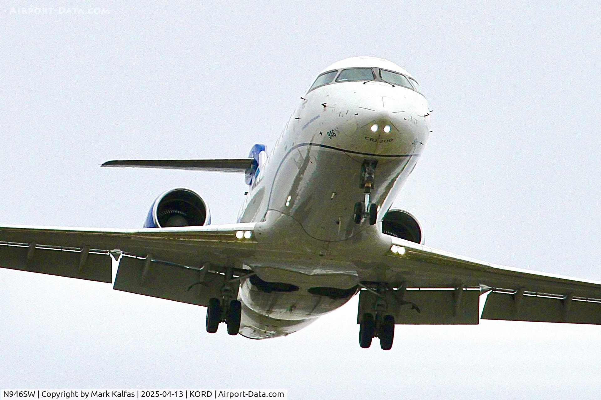 N946SW, 2003 Bombardier CRJ-200LR (CL-600-2B19) C/N 7776, CRJ2 SkyWest / United Express Bombardier CRJ-200LR (CL-600-2B19) N946SW 10R approach KORD