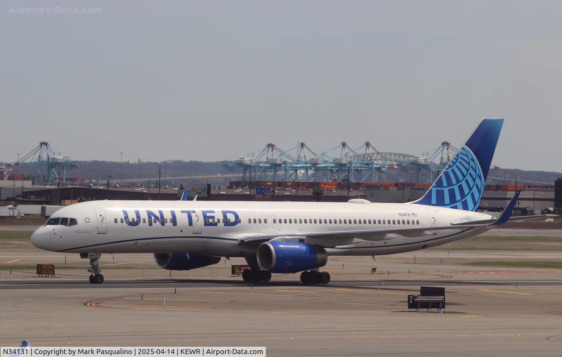 N34131, 1998 Boeing 757-224 C/N 28971, Boeing 757-224