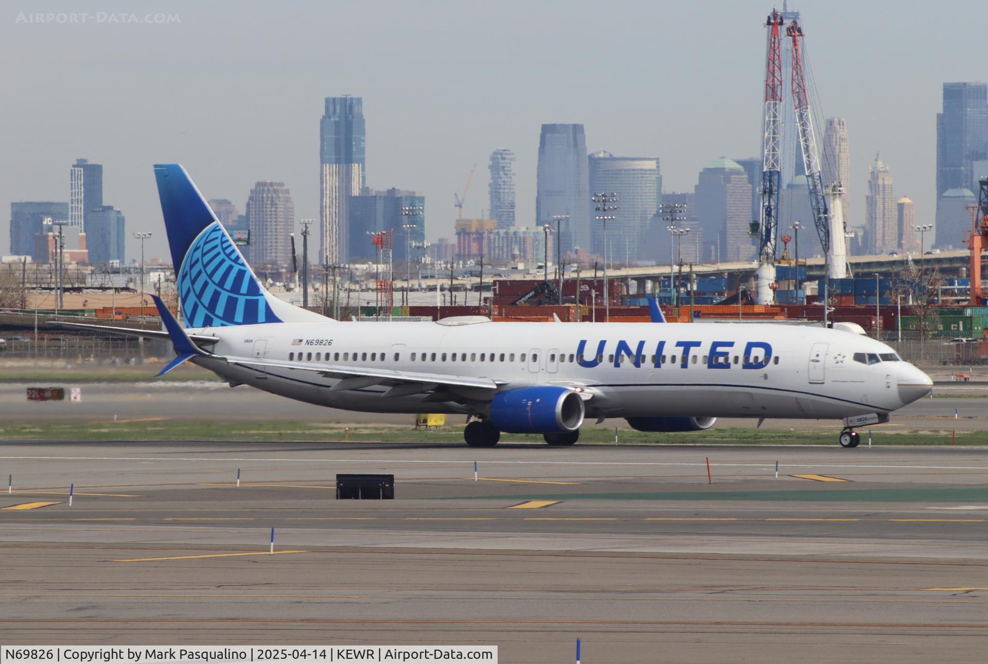 N69826, 2014 Boeing 737-924/ER C/N 42180, Boeing 737-924/ER