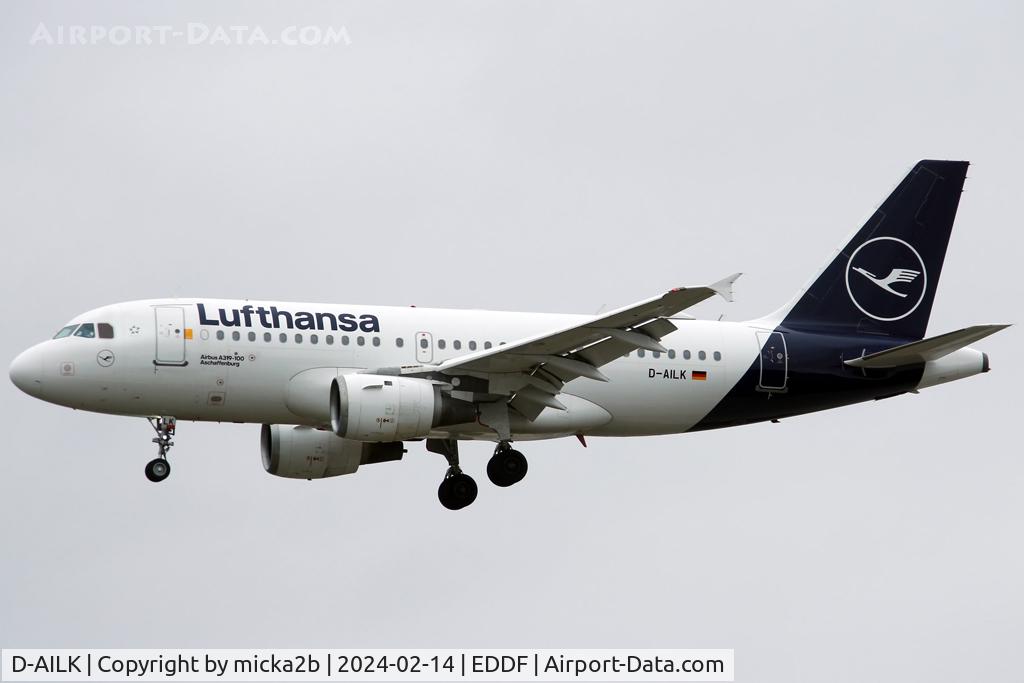 D-AILK, 1997 Airbus A319-114 C/N 679, Landing