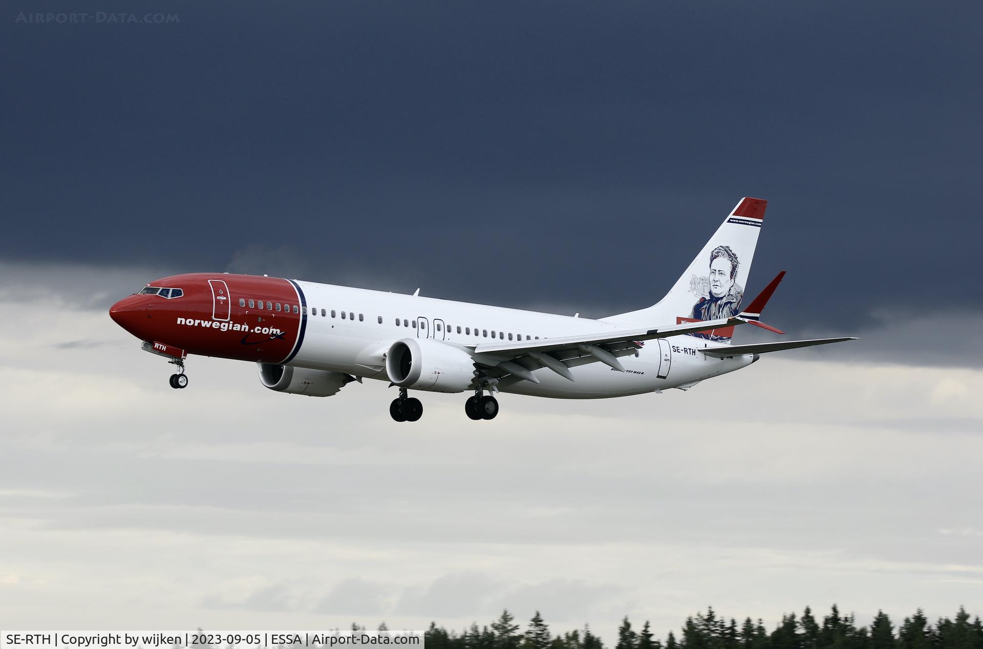 SE-RTH, 2023 Boeing 737-8 MAX C/N 62928, Rwy 26