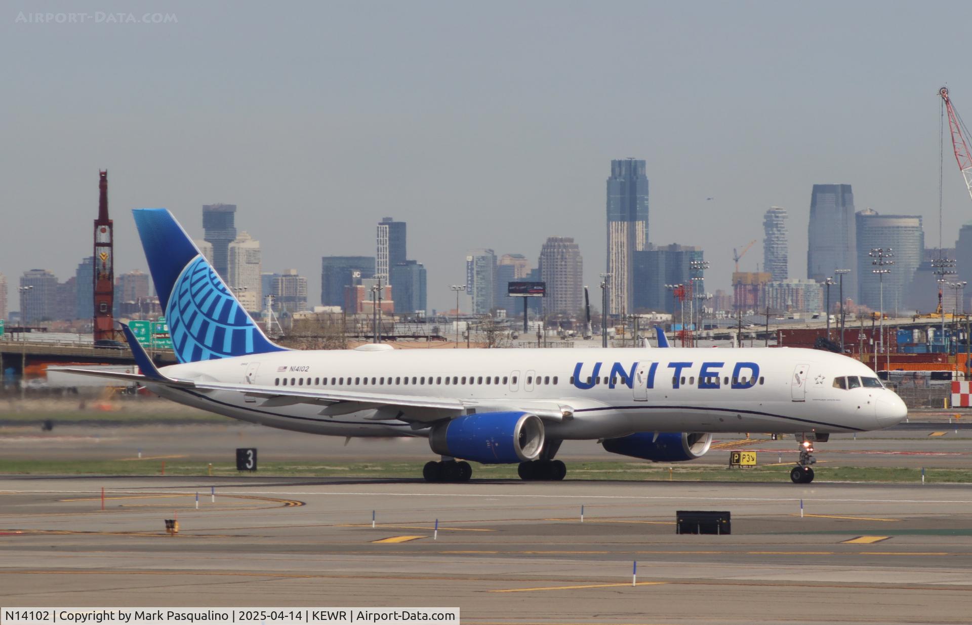 N14102, 1994 Boeing 757-224 C/N 27292, Boeing 757-224
