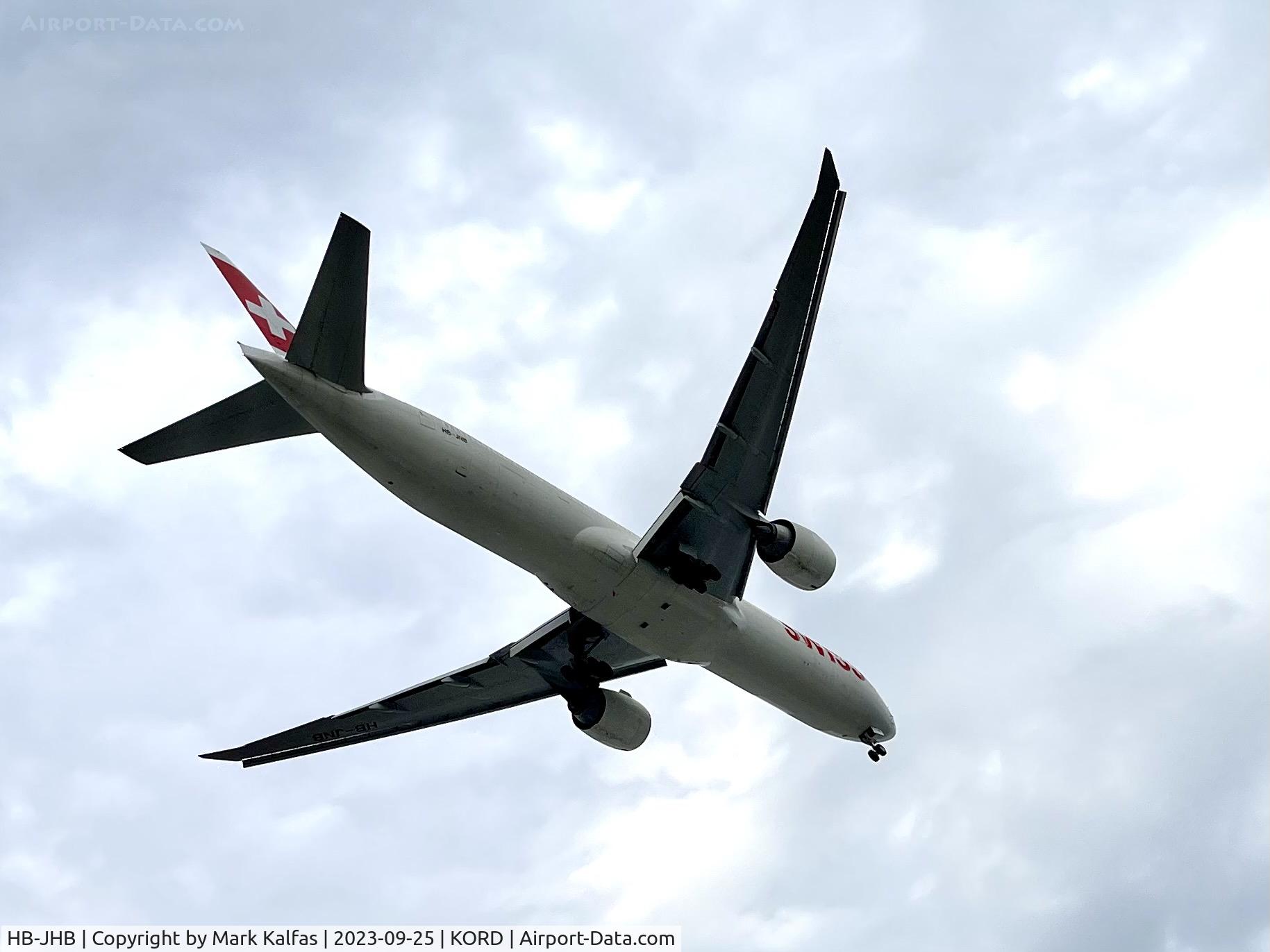 HB-JHB, 2009 Airbus A330-343X C/N 1018, A333 SWISS Airbus A330-343X HB-JHB, 10C approach KORD