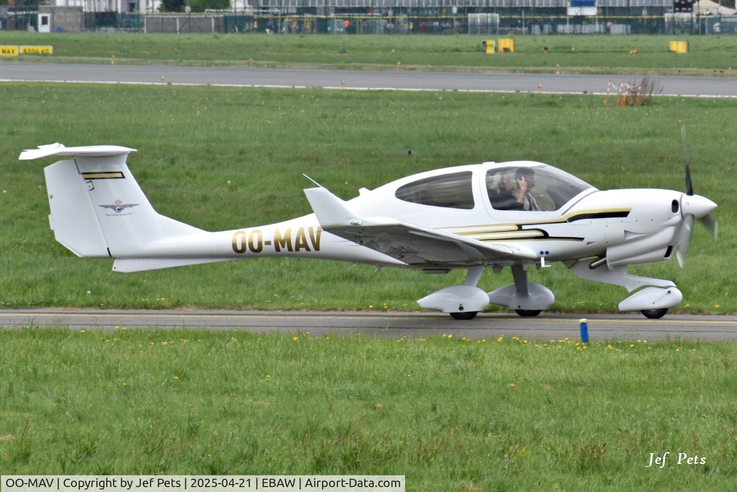 OO-MAV, 2022 Diamond DA-40NG Diamond Star Diamond Star C/N 40.N544, OO-MAV at Antwerp Airport.