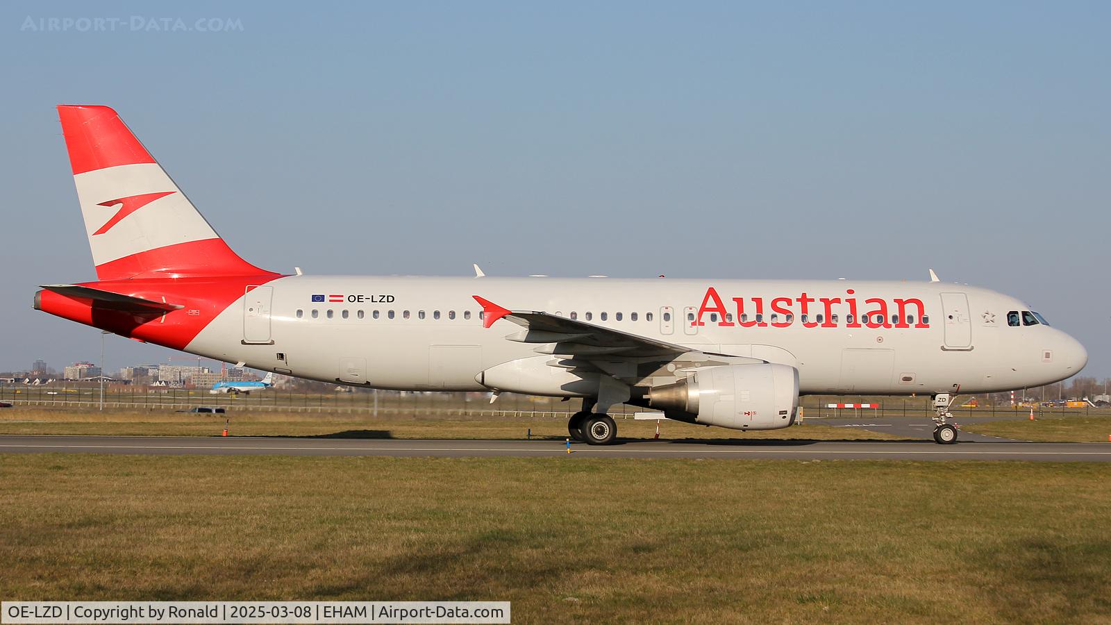 OE-LZD, 2012 Airbus A320-214 C/N 5299, at eham