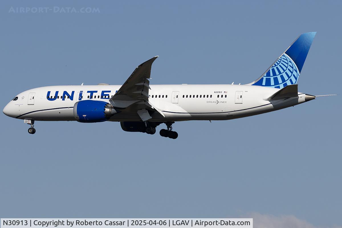 N30913, 2014 Boeing 787-8 Dreamliner C/N 35879, Athens Eleftherios Venizelos Airport