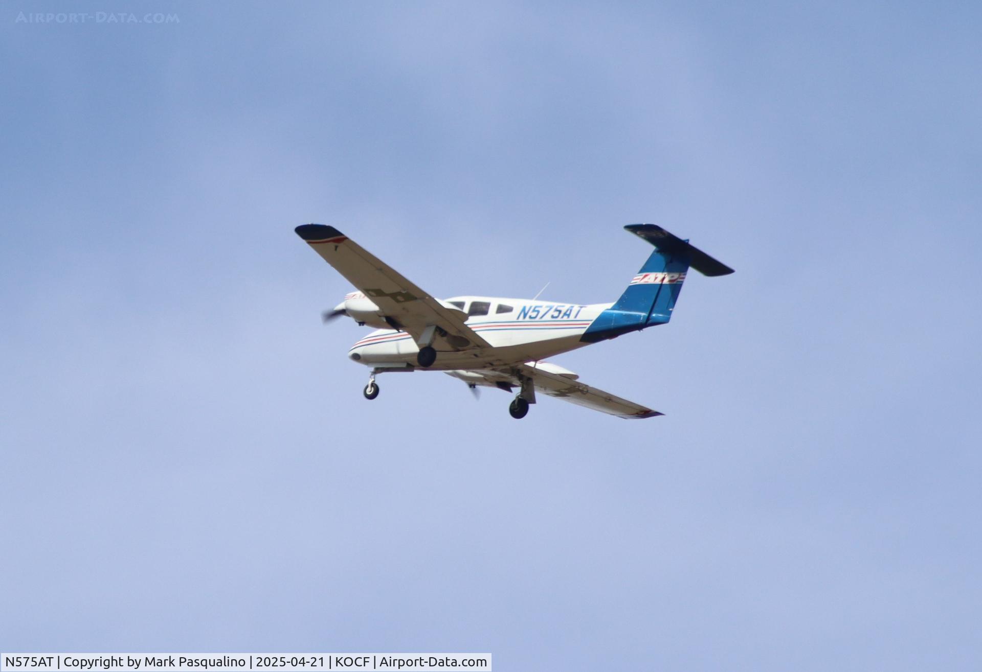 N575AT, 2005 Piper PA-44-180 Seminole C/N 4496203, Piper PA-44-180