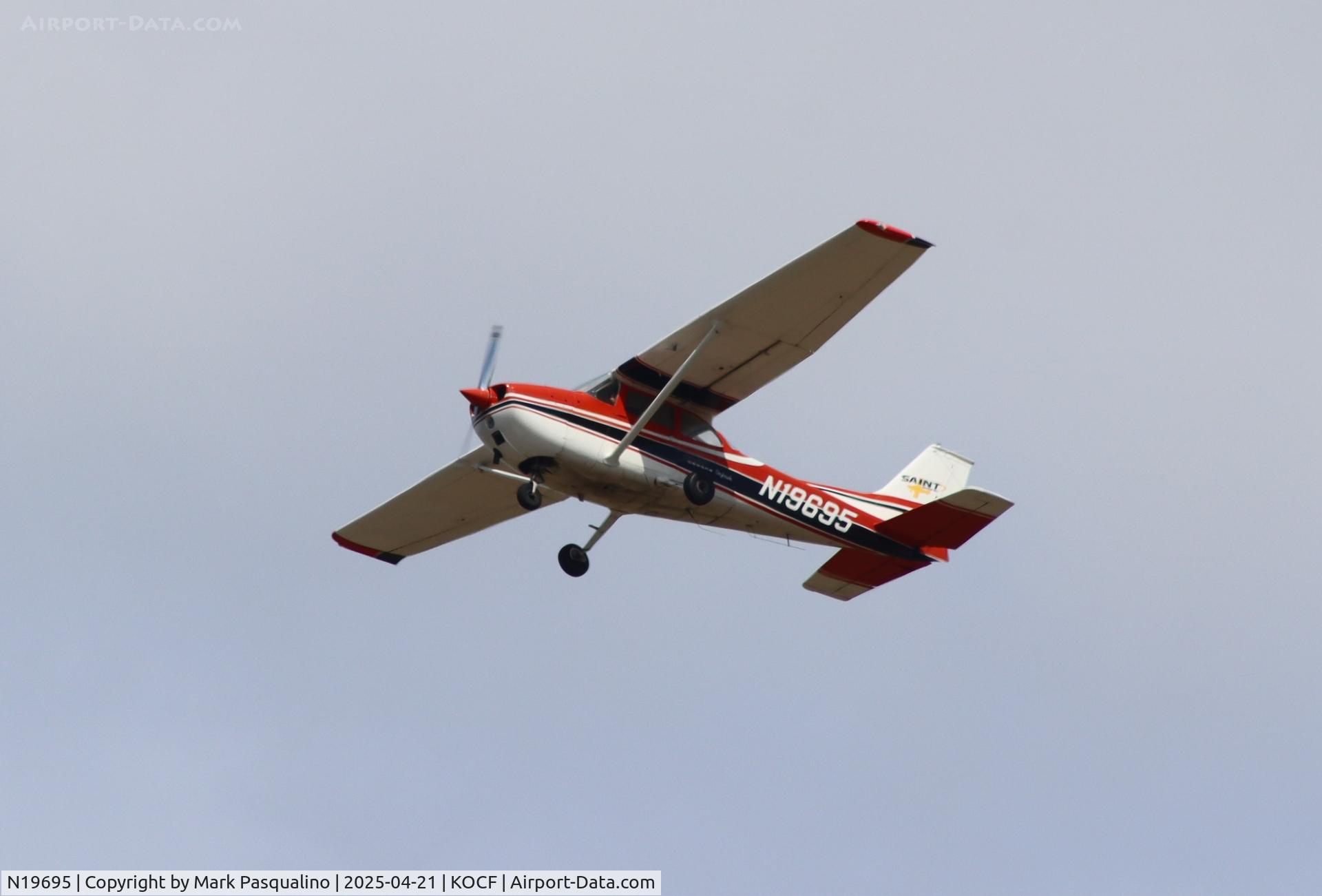 N19695, 1972 Cessna 172L C/N 17260677, Cessna 172L