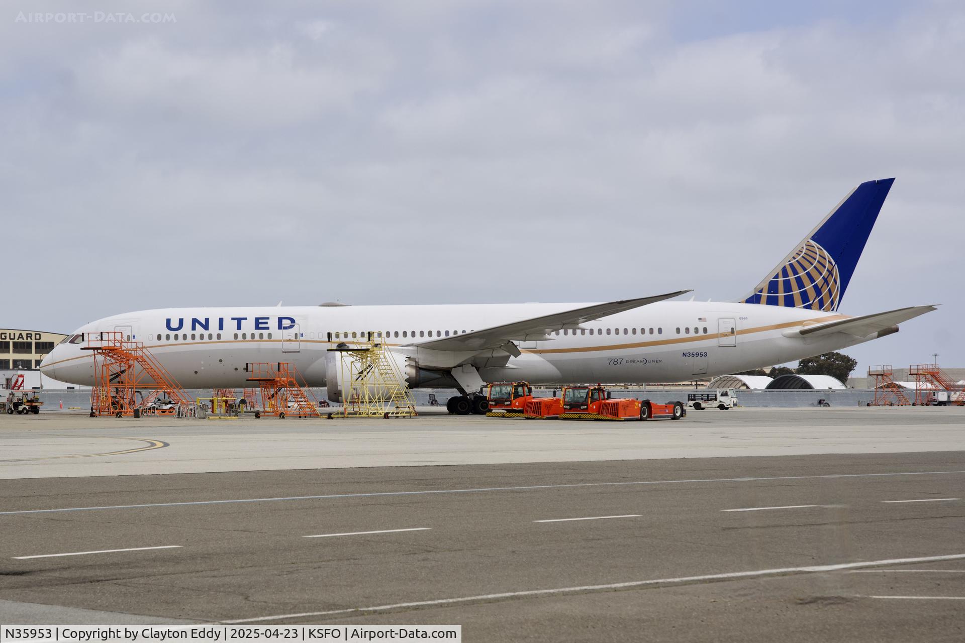 N35953, 2015 Boeing 787-9 Dreamliner C/N 36404, SFO 2025