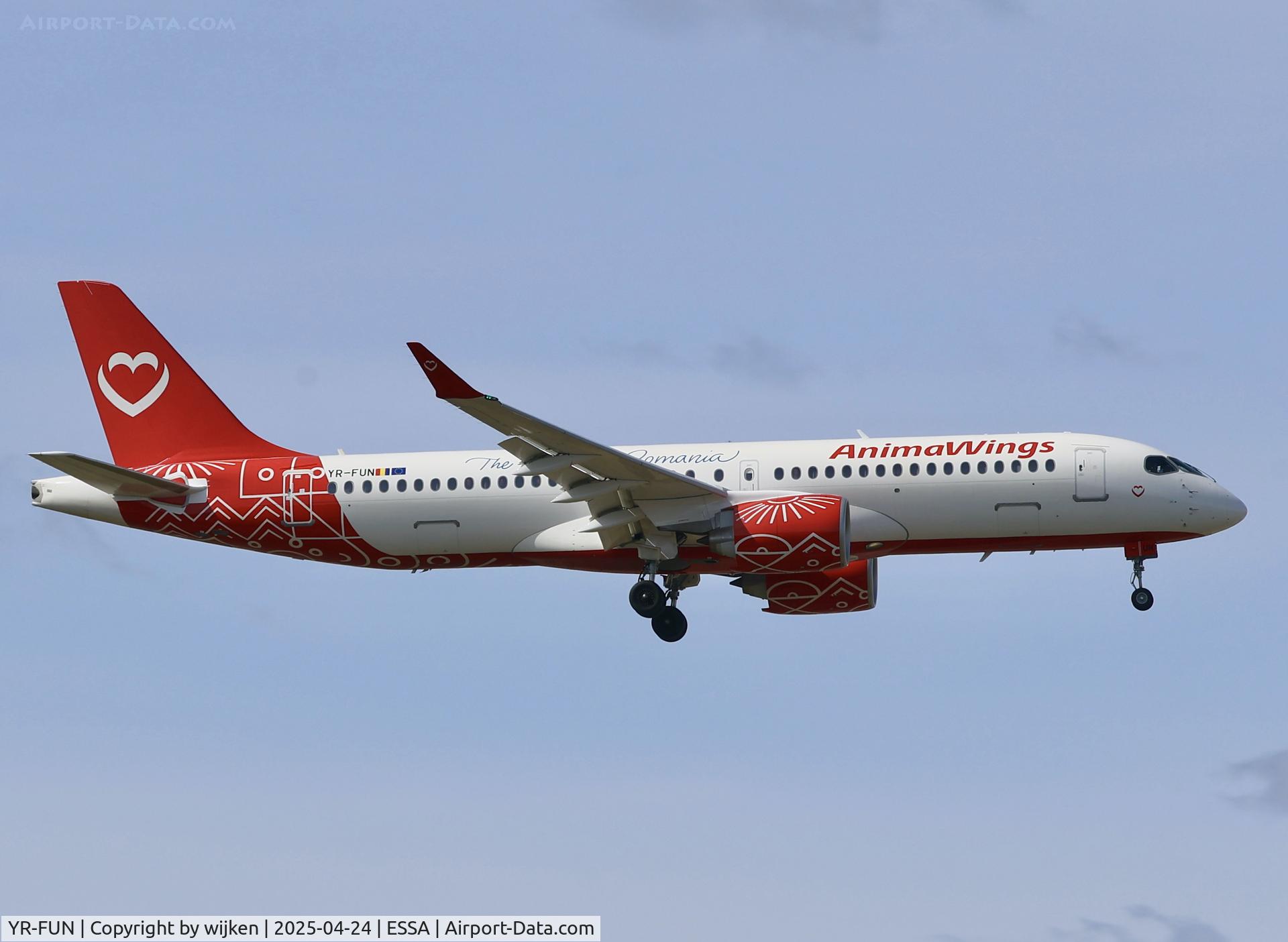 YR-FUN, , Rwy 01L