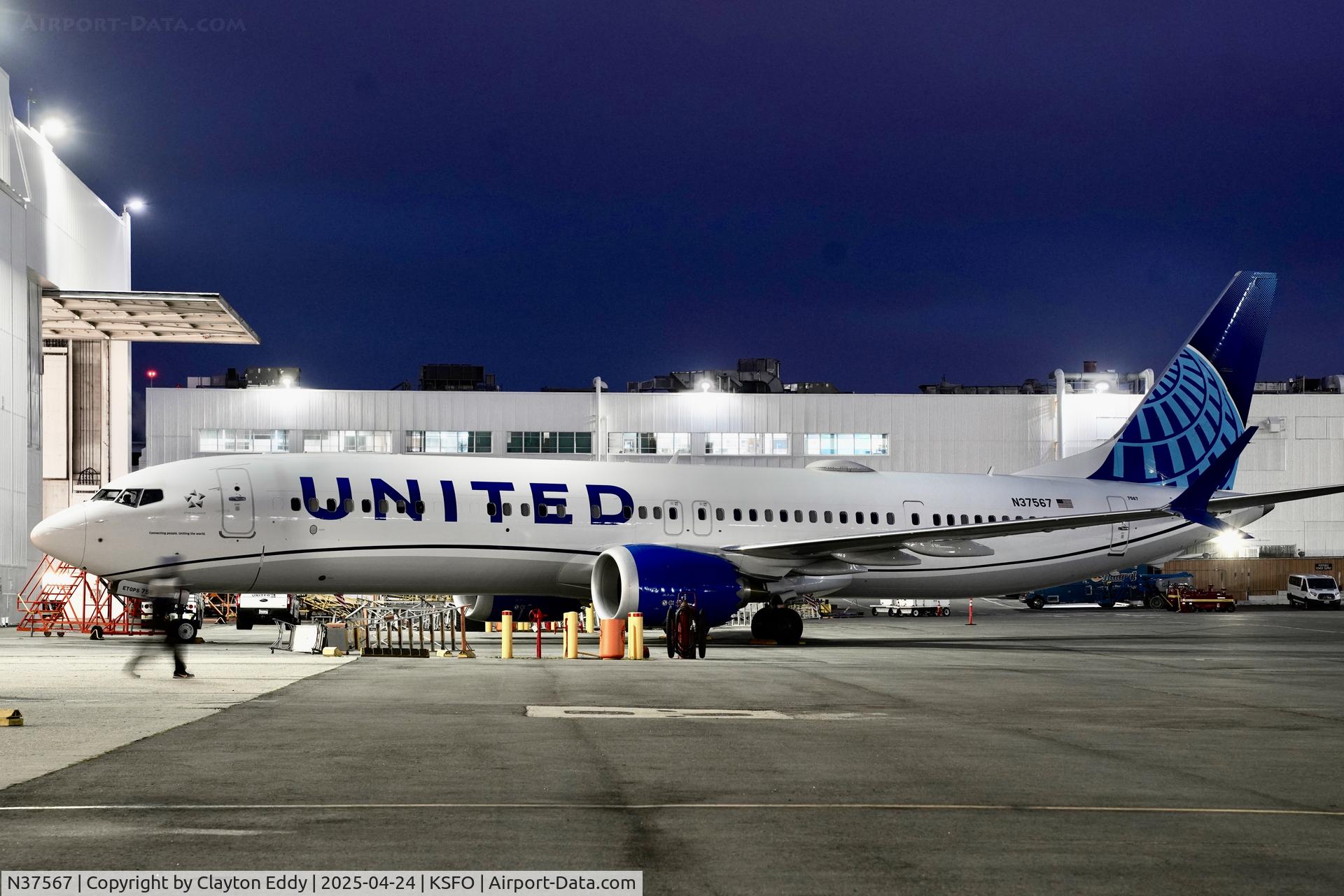 N37567, 2023 Boeing 737-9 MAX C/N 67190, SFO 2025