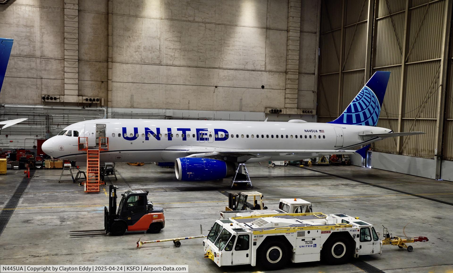 N445UA, 1998 Airbus A320-232 C/N 826, SFO 2025