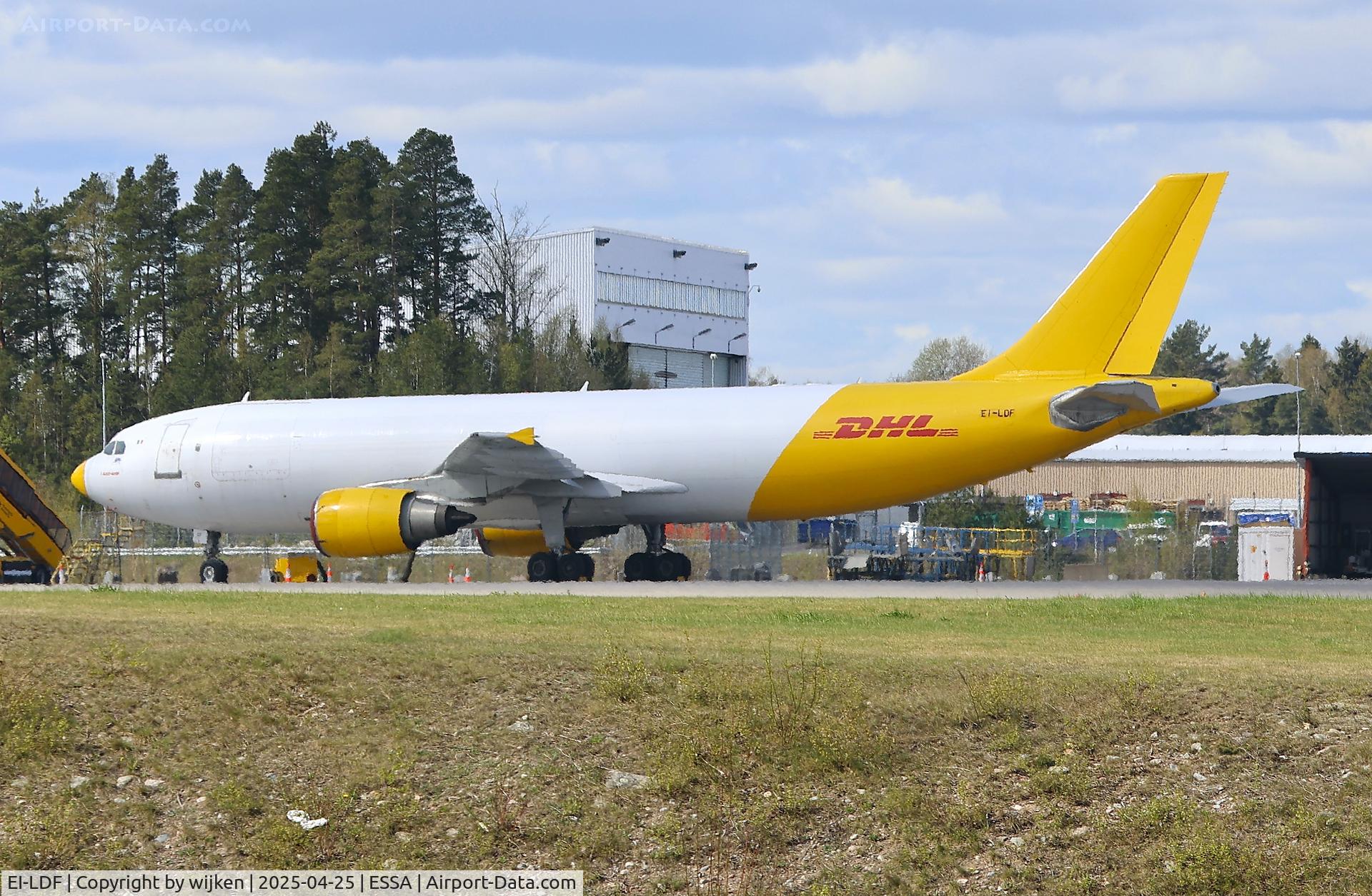 EI-LDF, 2004 Airbus A300F4-605R C/N 860, Ramp R