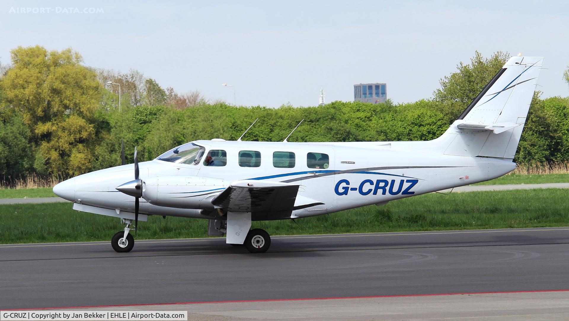 G-CRUZ, 1982 Cessna T303 Crusader C/N T303-00004, Lelystad Airport