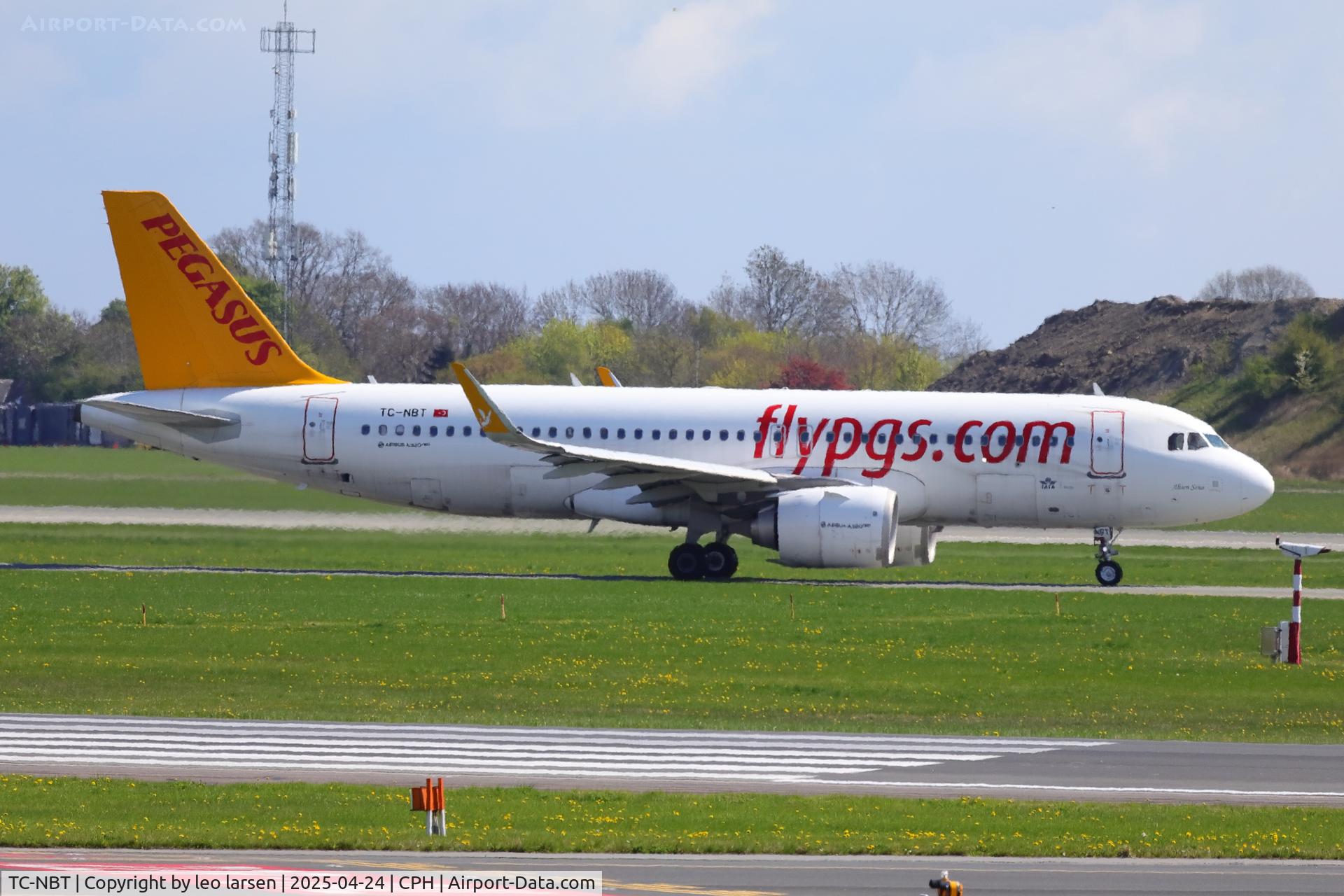 TC-NBT, 2018 Airbus A320-251N C/N 8214, Copenhagen 24.4.2024