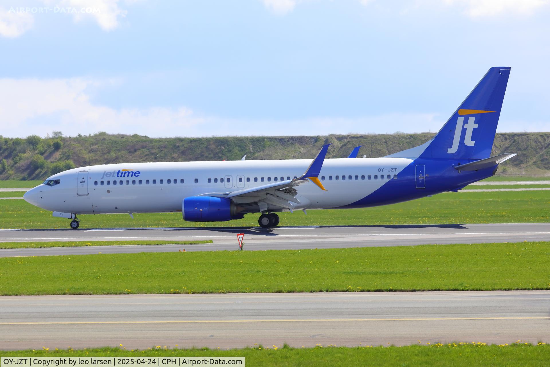 OY-JZT, 2013 Boeing 737-8AL C/N 39057, Copenhagen 24.4,2025