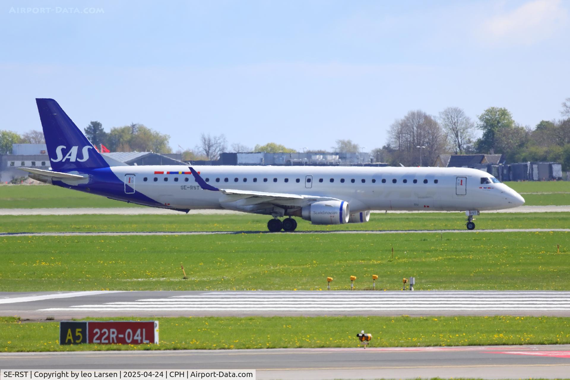 SE-RST, 2011 Embraer ERJ195LR (ERJ 190-200LR9 C/N 19000452, Copenhagen 24.4.2025