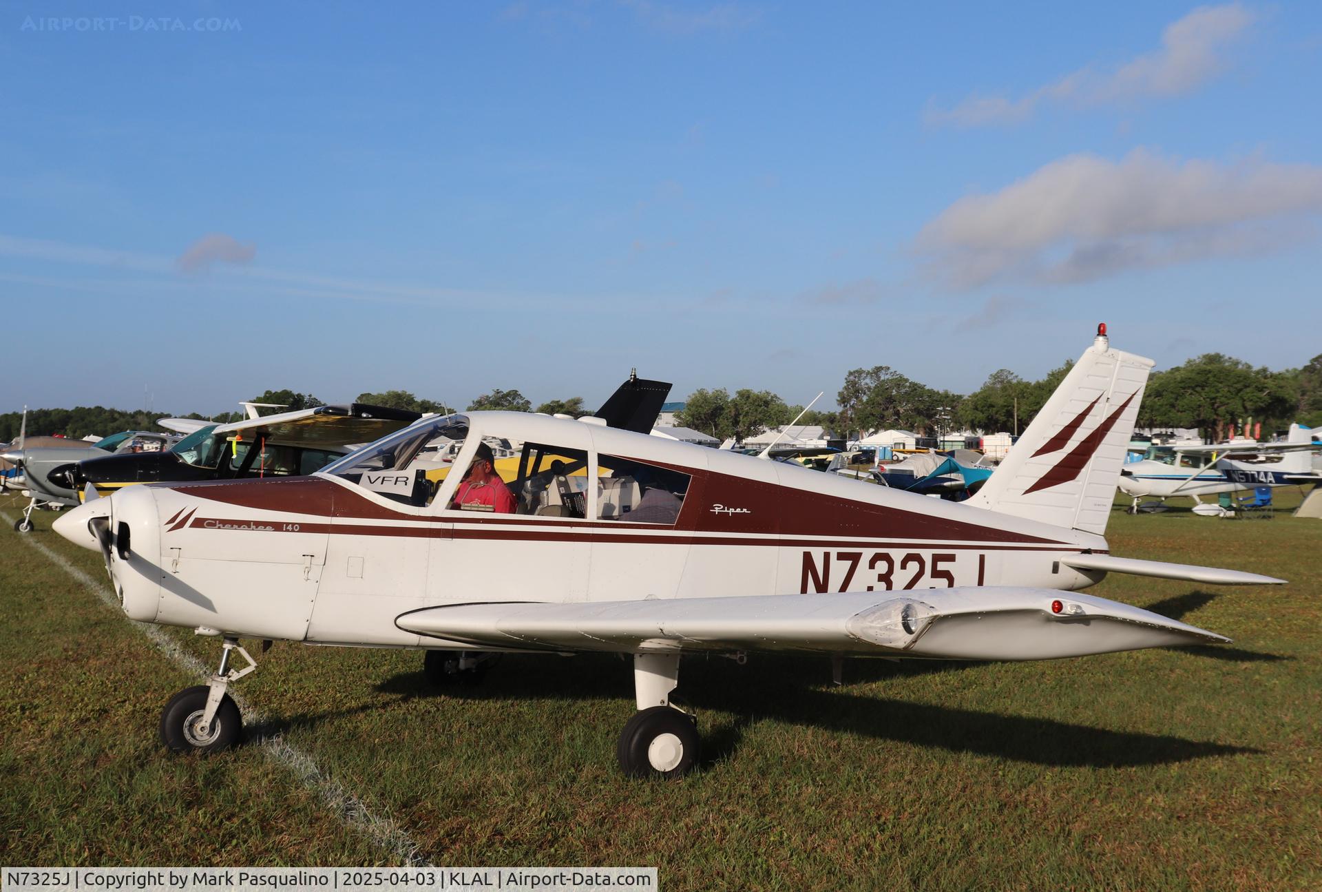 N7325J, 1968 Piper PA-28-140 C/N 28-24678, Piper PA-28-140