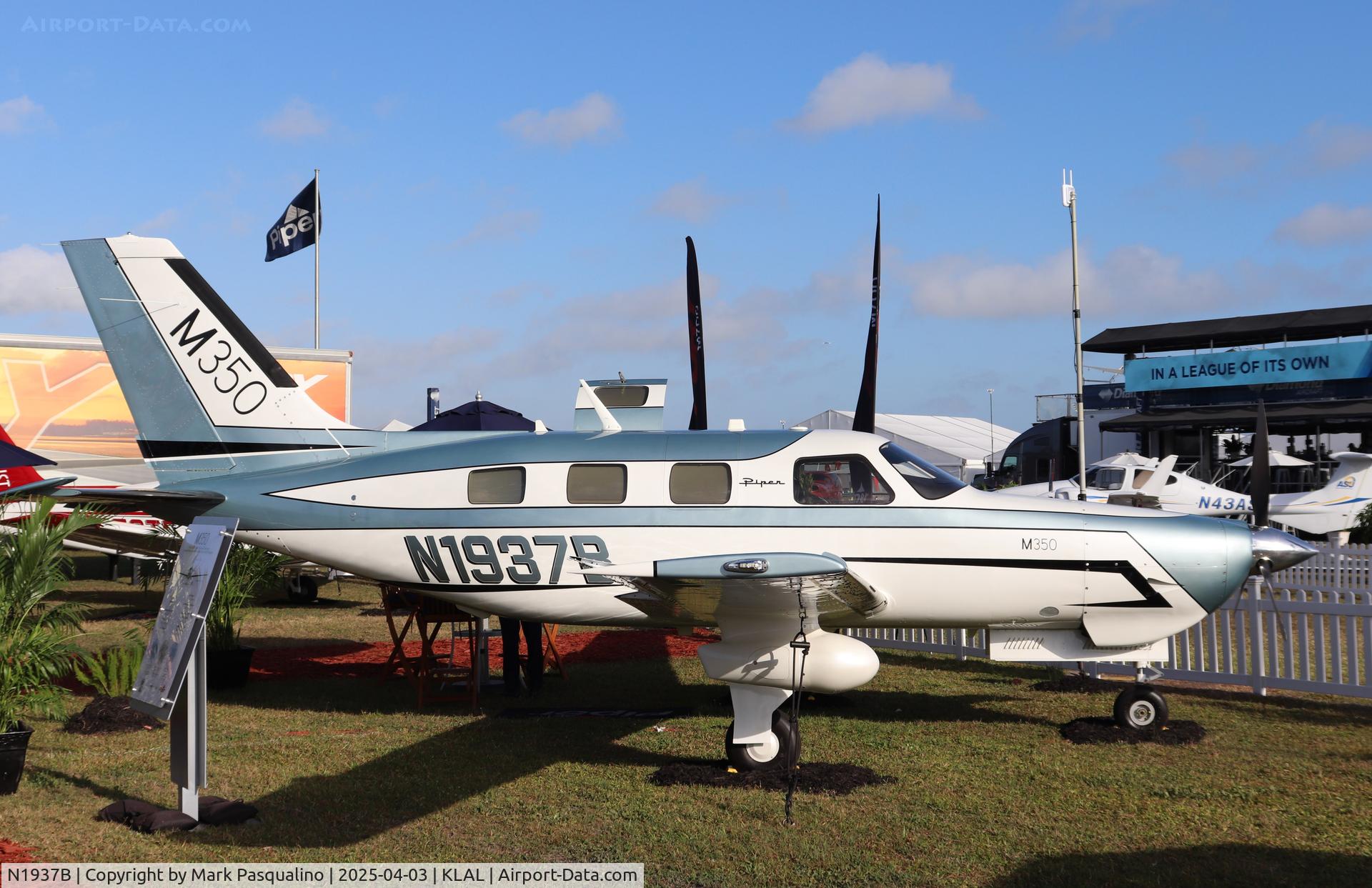 N1937B, 2025 Piper PA-46-350P  M350 Malibu Mirage C/N 4636858, Piper PA-46-350P M350