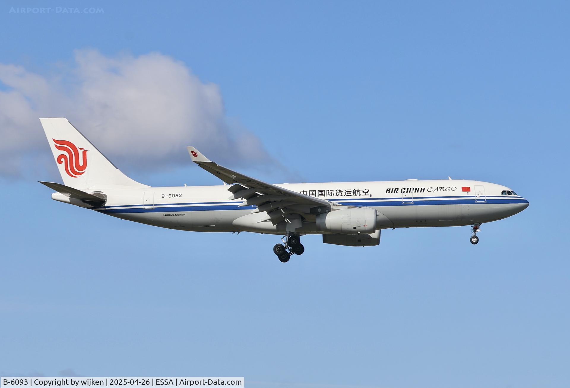 B-6093, 2007 Airbus A330-243 C/N 884, Rwy 01L