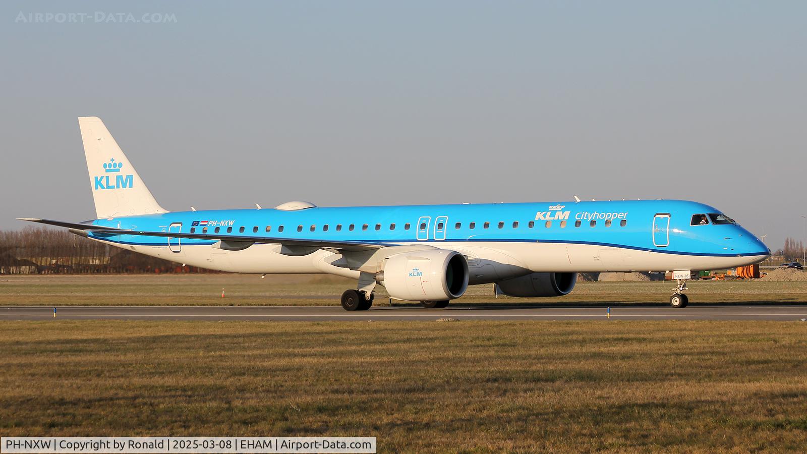 PH-NXW, 2024 Embraer E195-E2 C/N 19020161, at eham