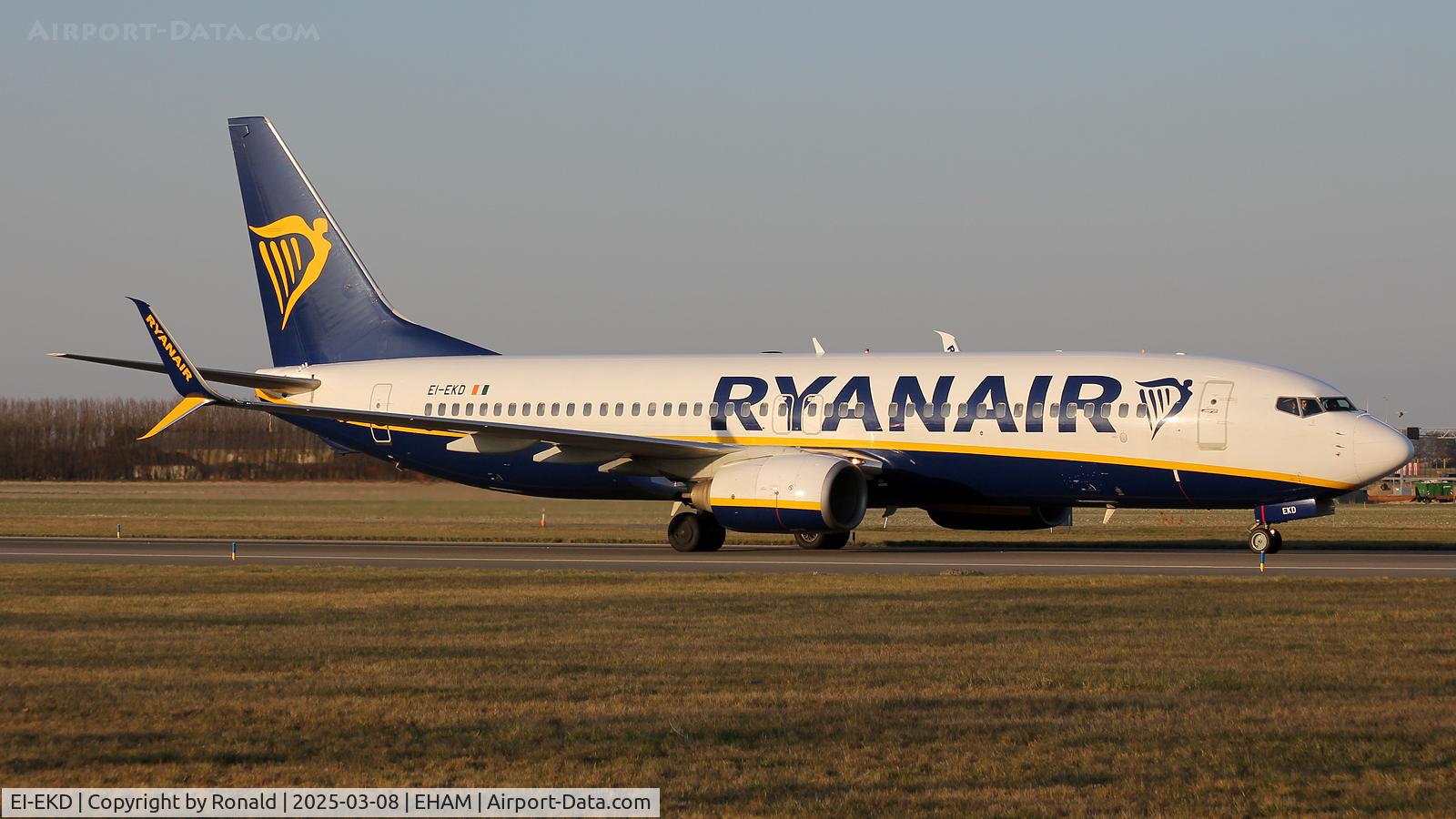 EI-EKD, 2010 Boeing 737-8AS C/N 35024, at eham