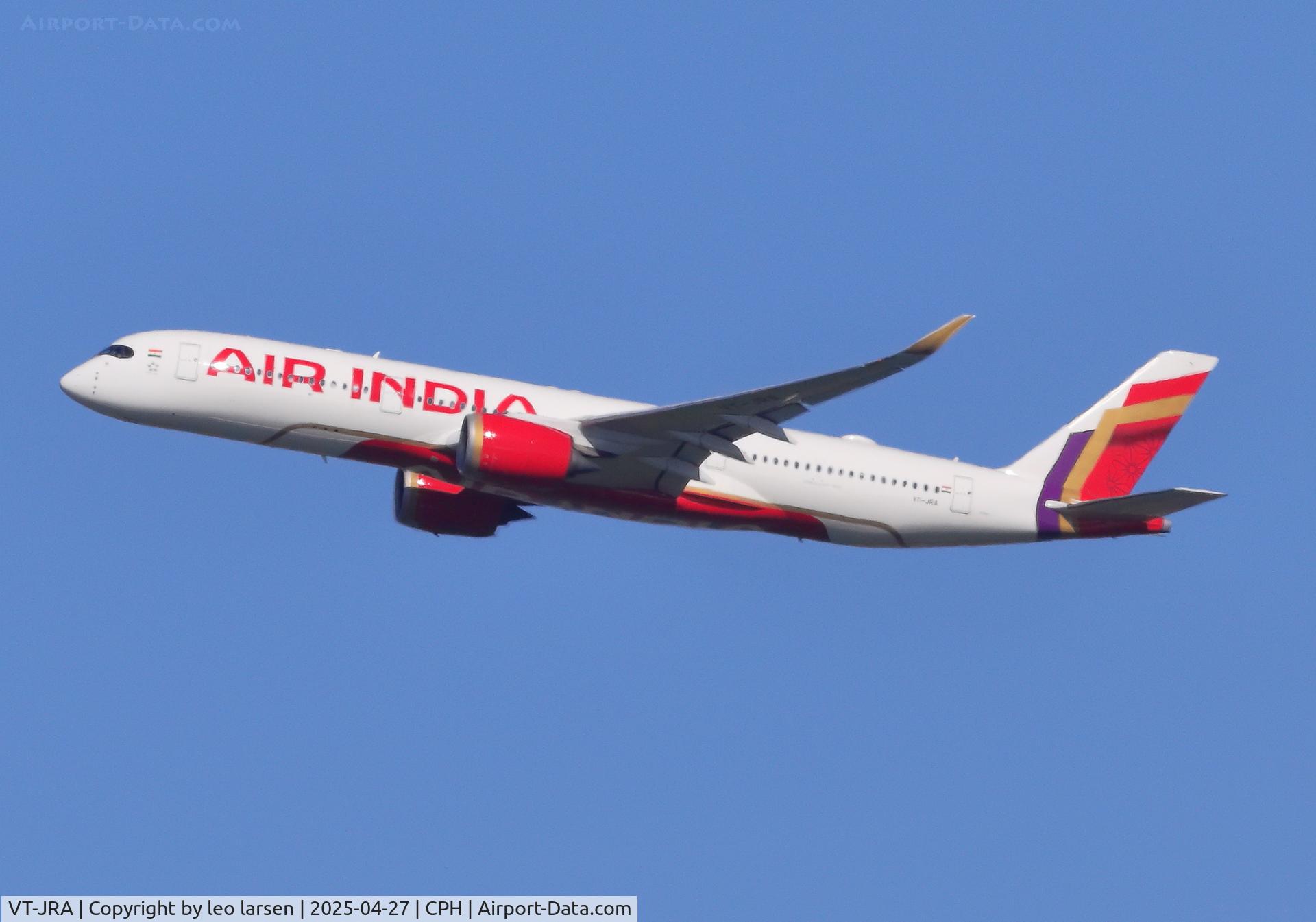 VT-JRA, 2023 Airbus A350-941 C/N 554, Copenhagen 27.4.2025