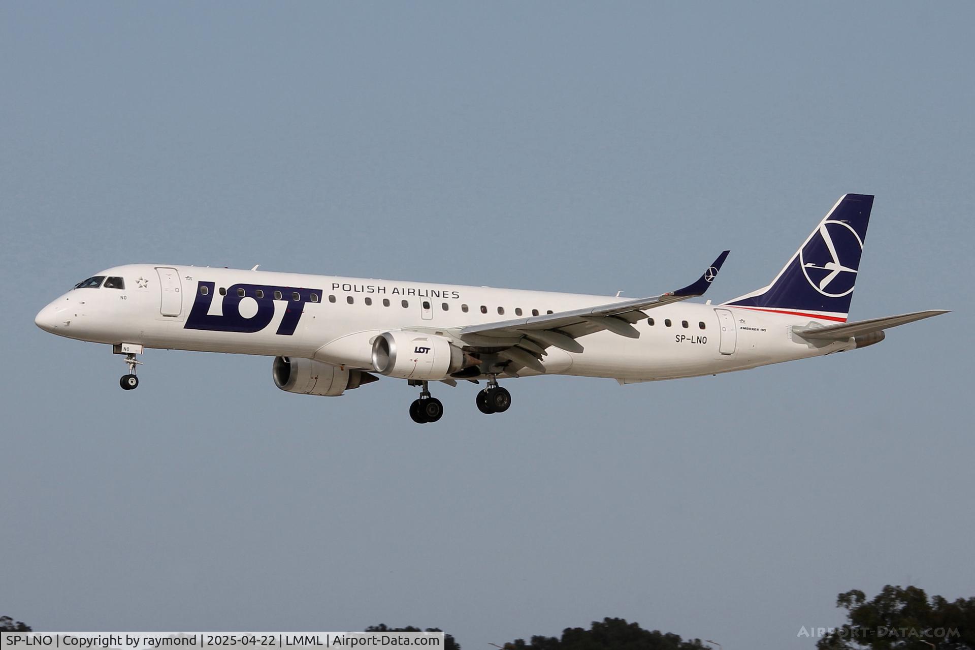 SP-LNO, 2007 Embraer 195LR (ERJ-190-200LR) C/N 19000084, Embraer ERJ-190-200LR reg SP-LNO of LOT Polish Airlines on final approach to RW31 Malta.