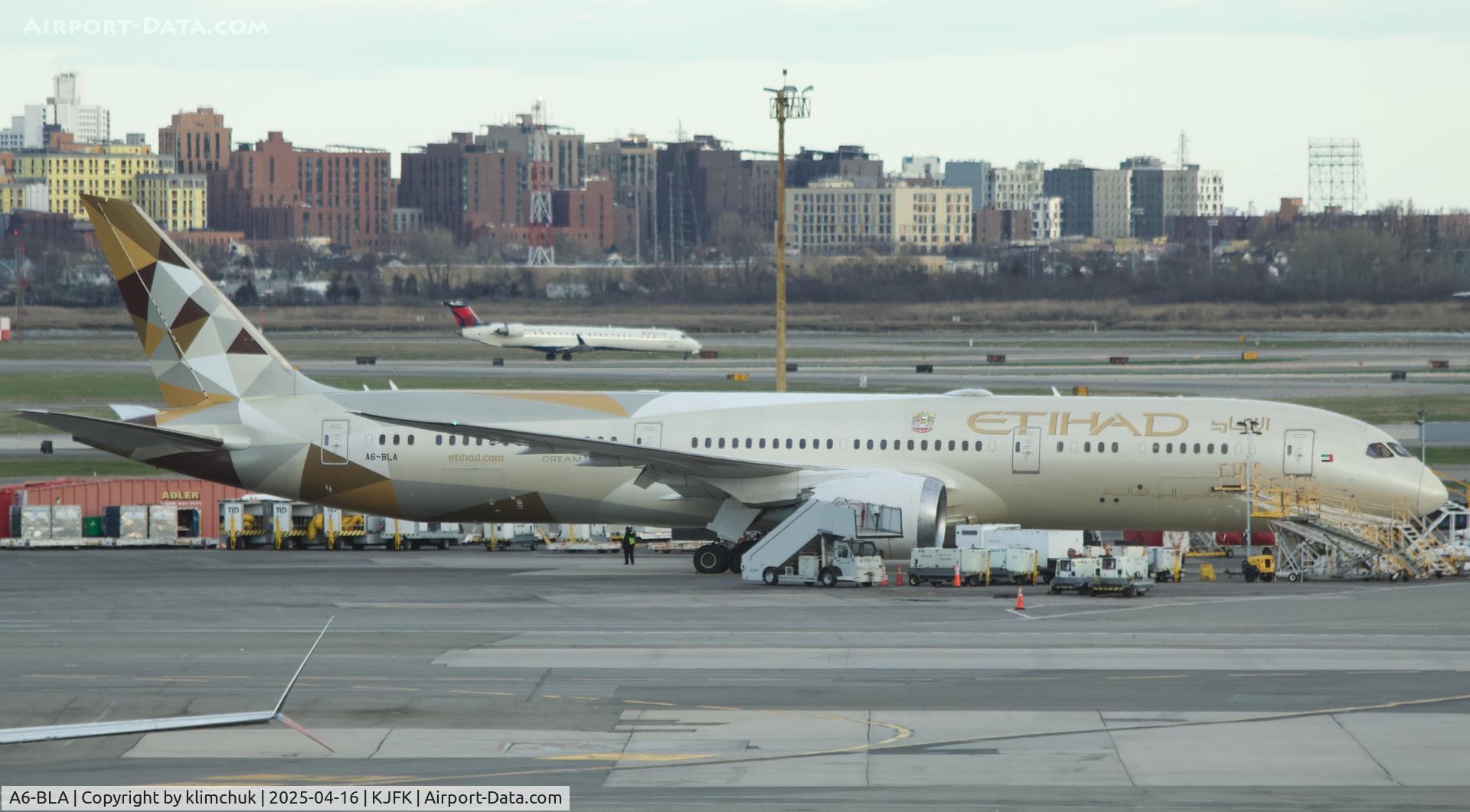A6-BLA, 2014 Boeing 787-9 Dreamliner Dreamliner C/N 39646, Parked in JFK next to a terminal 4