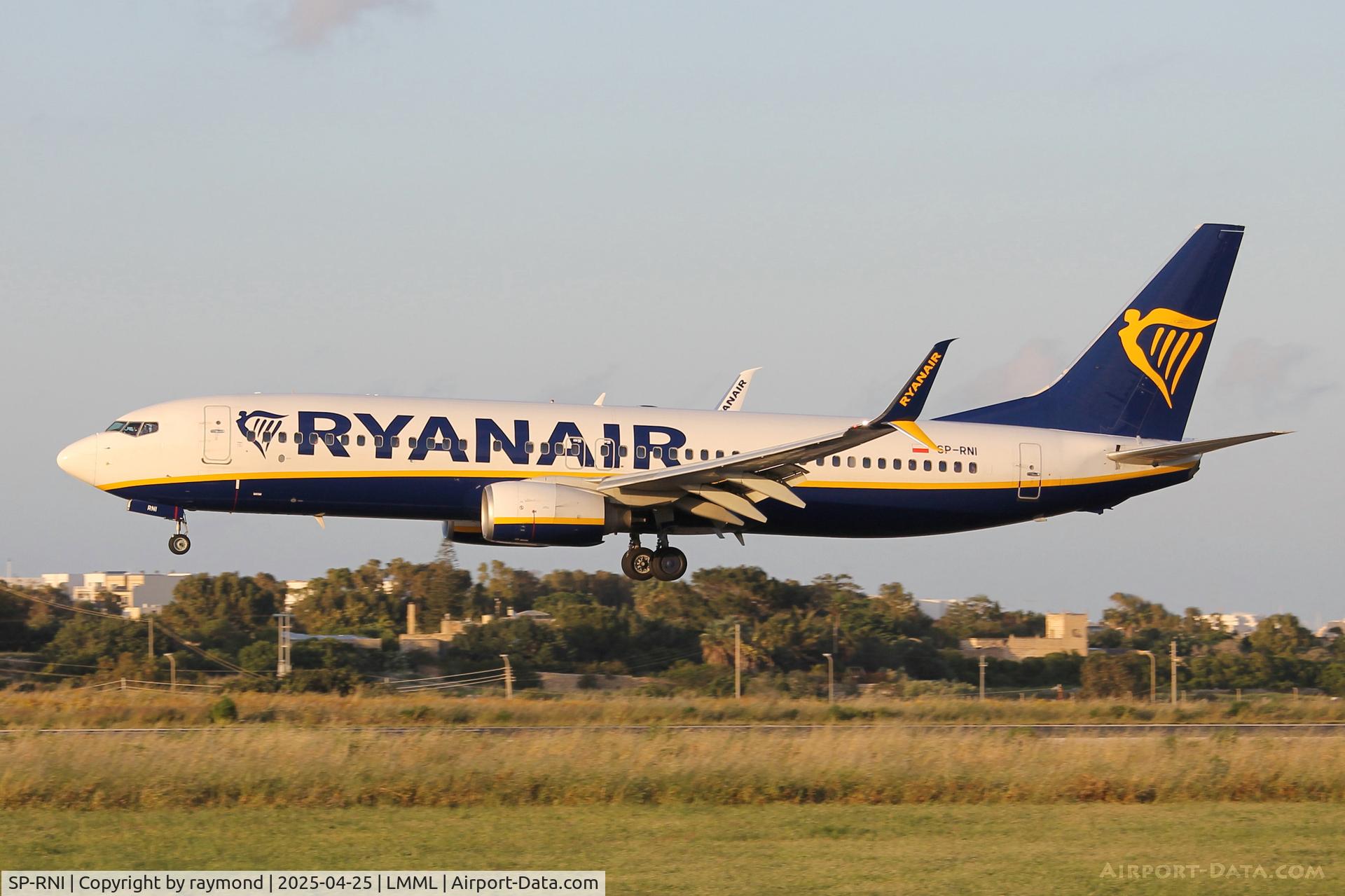 SP-RNI, 2008 Boeing 737-8AS C/N 37518, Boeing737-800 reg SP-RNI of Ryanair Sun landing in Malta.