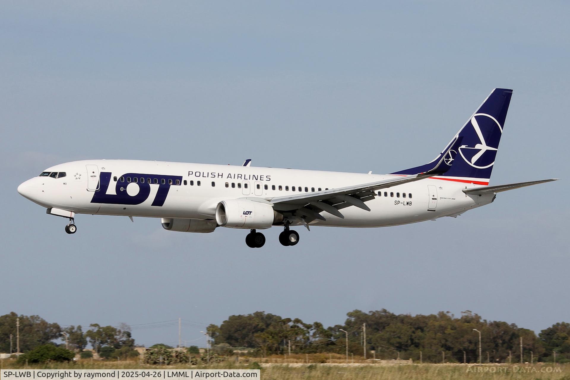 SP-LWB, 2005 Boeing 737-89P C/N 32800, Boeing 737-89P reg SP-LWB of LOT Polish Airlines approaching finals on RW31 at Malta.