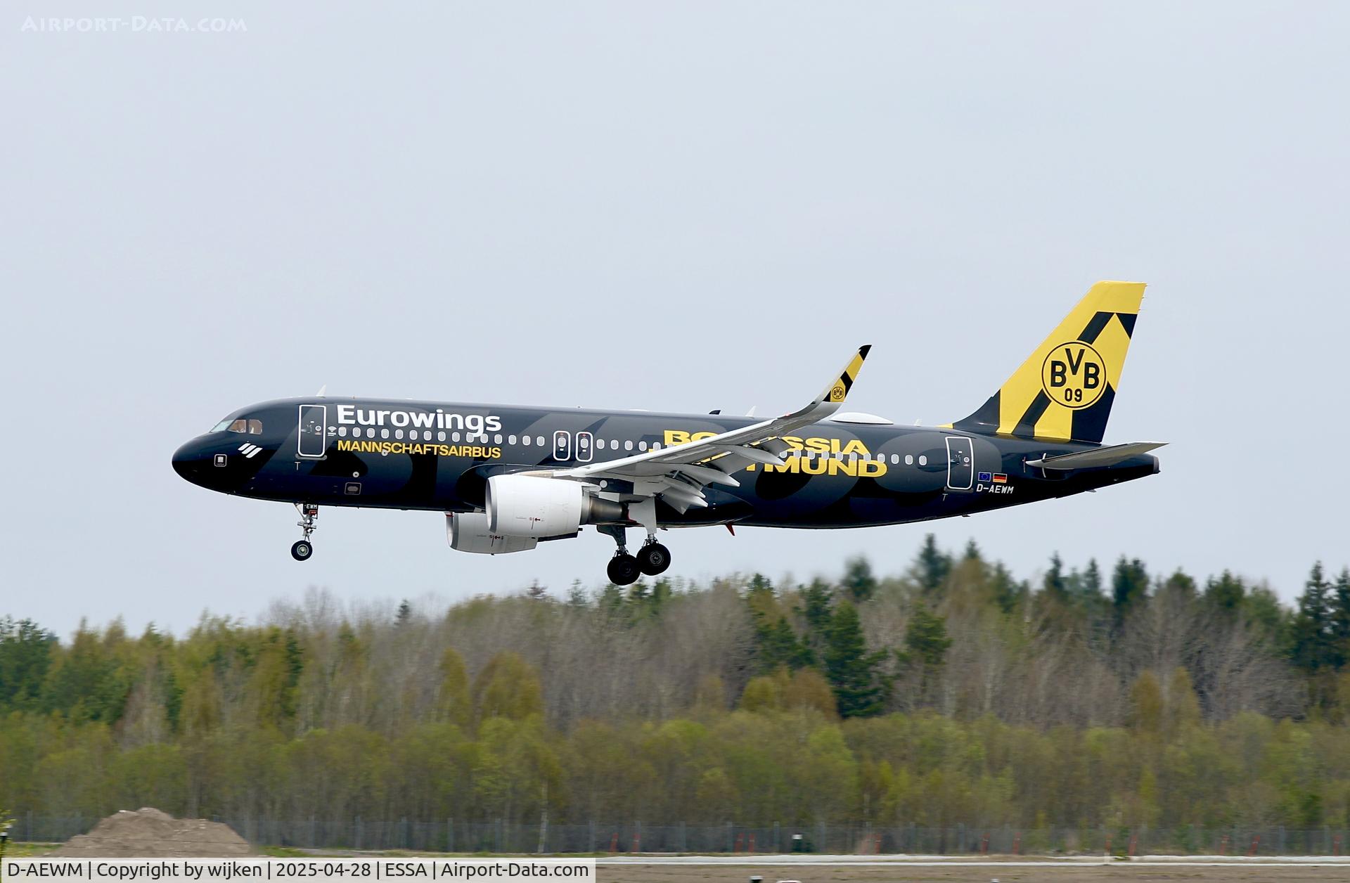 D-AEWM, 2016 Airbus A320-214 C/N 7259, Rwy 26