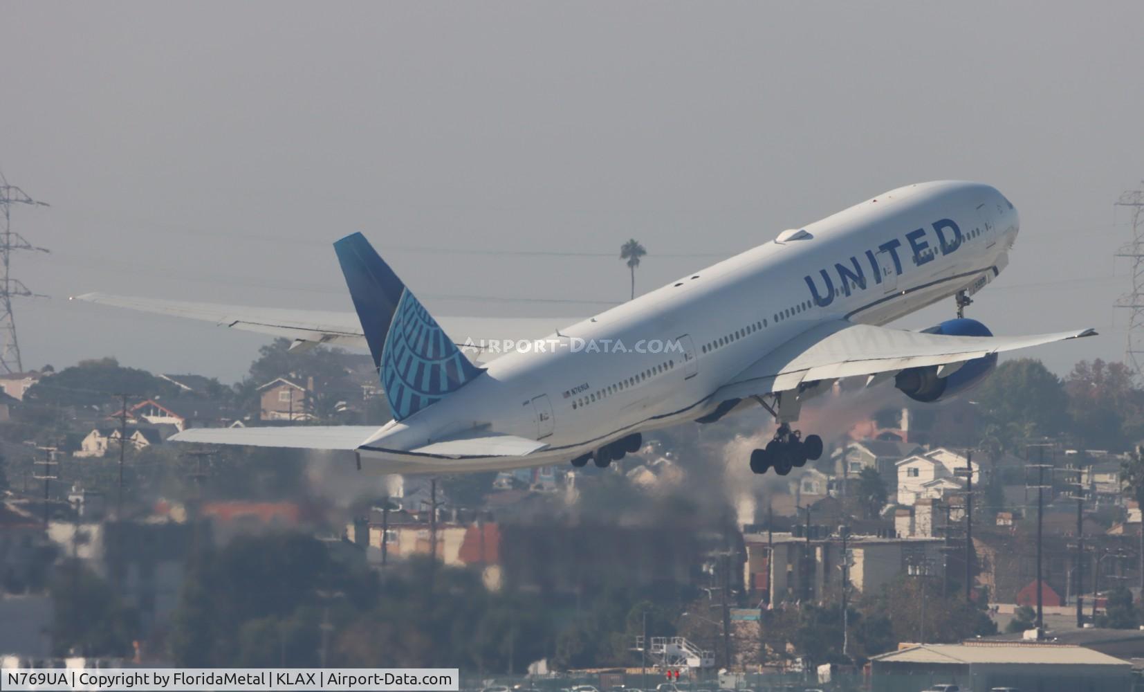 N769UA, 1995 Boeing 777-222 C/N 26921, UAL 772 zx lax-hnl