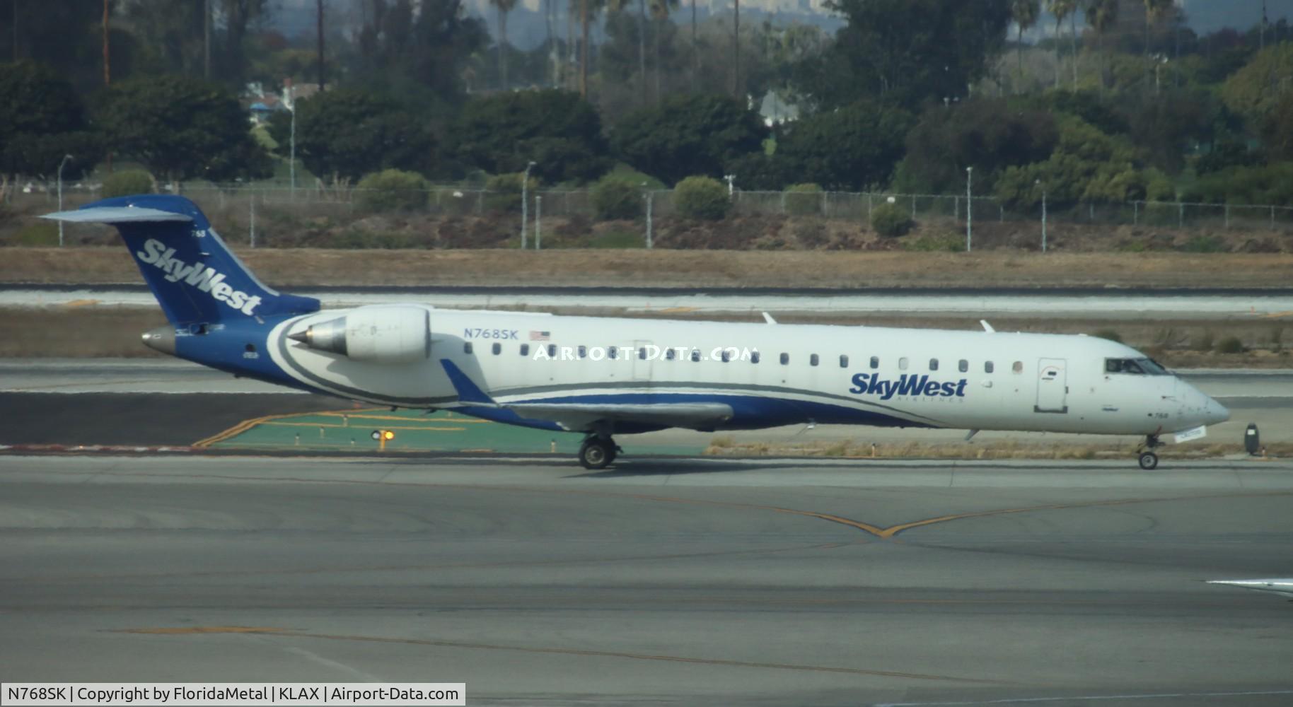 N768SK, 2005 Bombardier CRJ-701ER (CL-600-2C10) Regional Jet C/N 10234, SKW CR7 zx ase-lax