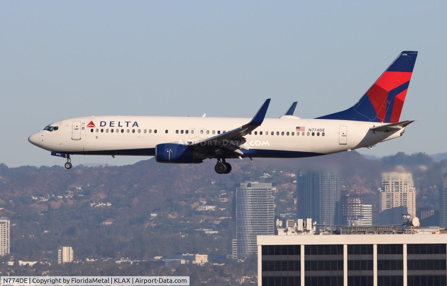 N774DE, 2012 Boeing 737-8EH C/N 39608, DAL 738 zx aus-lax